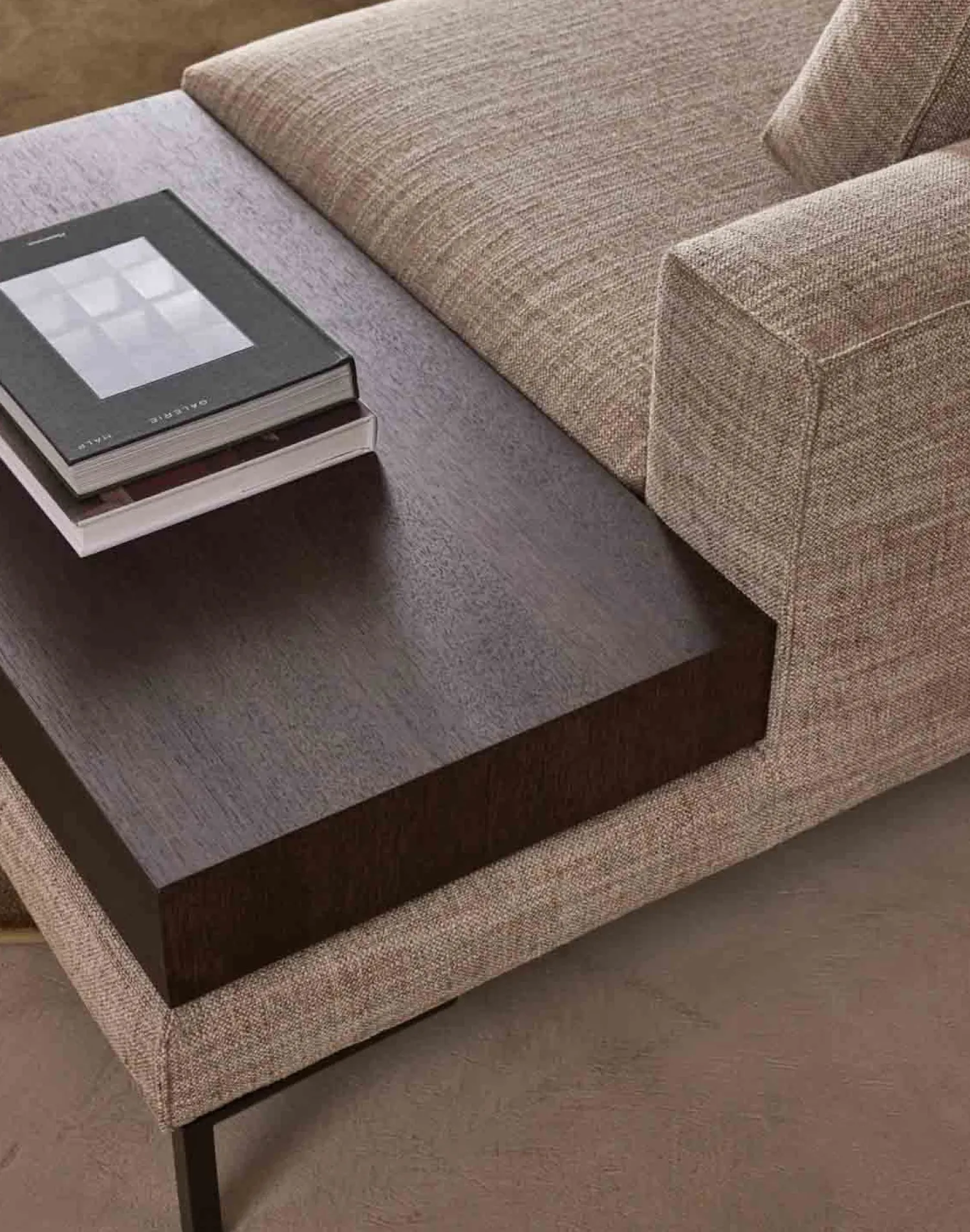Hoekbanken-Design on Stock Aikon Lounge 24 Hoekbank Beige