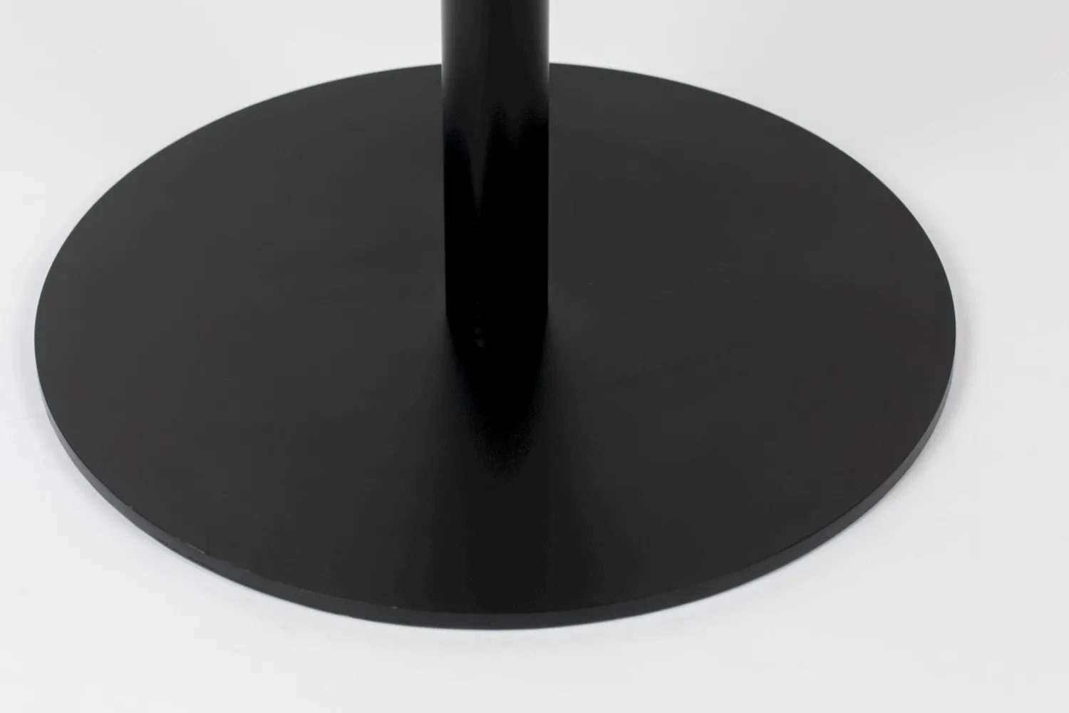 Ronde Bijzettafels-Zuiver Albert Garden Bijzettafel Black