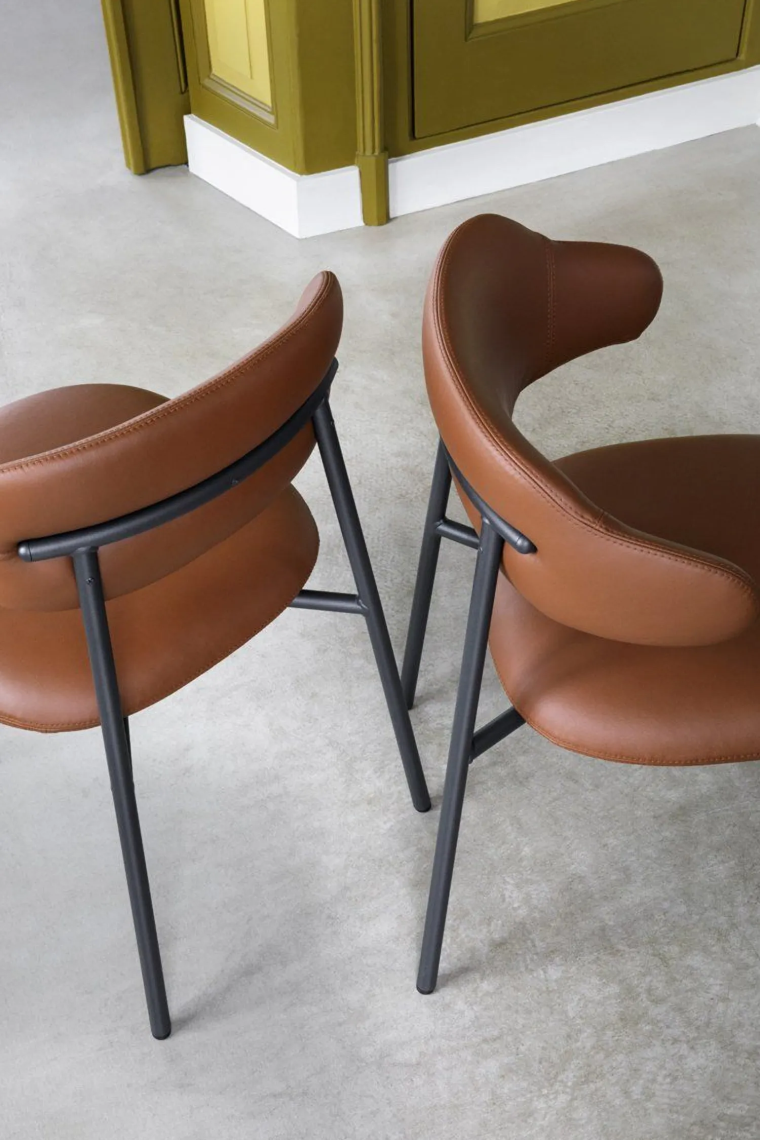 Design Stoelen|Eetkamerstoelen Zonder Armleuning-Artifort Aloa Eetkamerstoel Roze, Rood