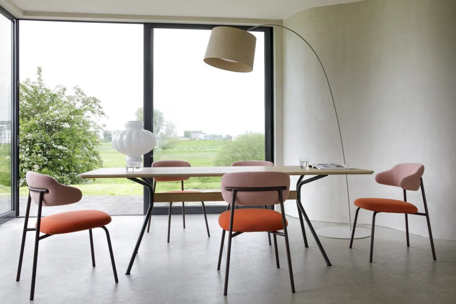 Design Stoelen|Eetkamerstoelen Zonder Armleuning-Artifort Aloa Eetkamerstoel Roze, Rood