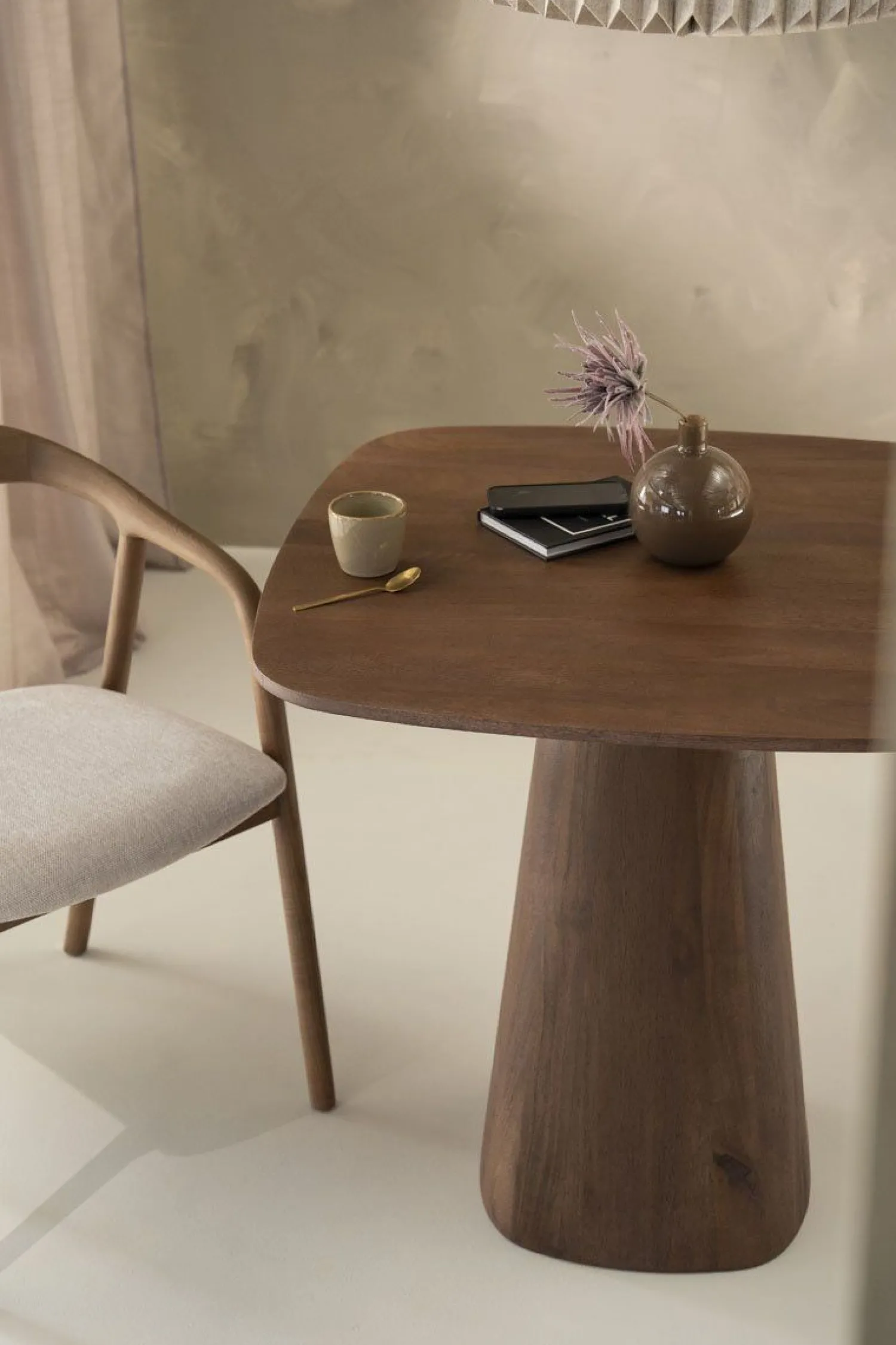 Houten Eettafels-Eleonora Aron Eettafel Lichtbruin