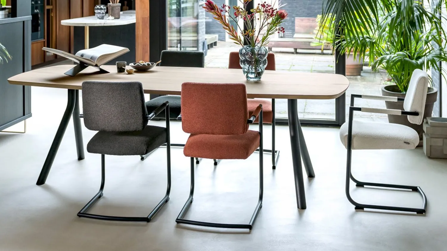 Houten Eettafels|Ovale Eettafels-XOOON Arvada I Ovaal Eettafel Natural