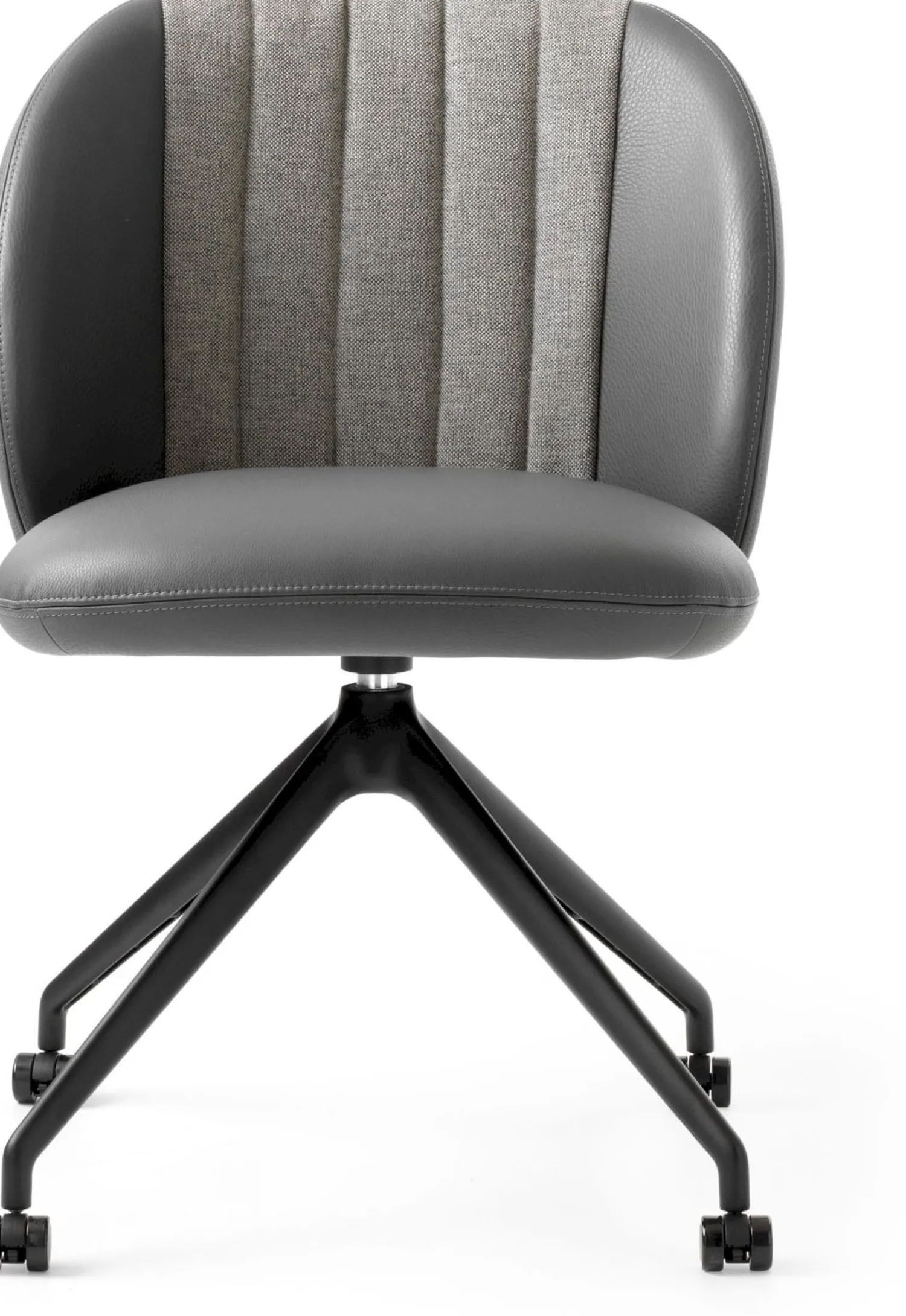 Design Stoelen|Eetkamerstoelen Met Wieltjes-Leolux Baani Eetkamerstoel Cognac