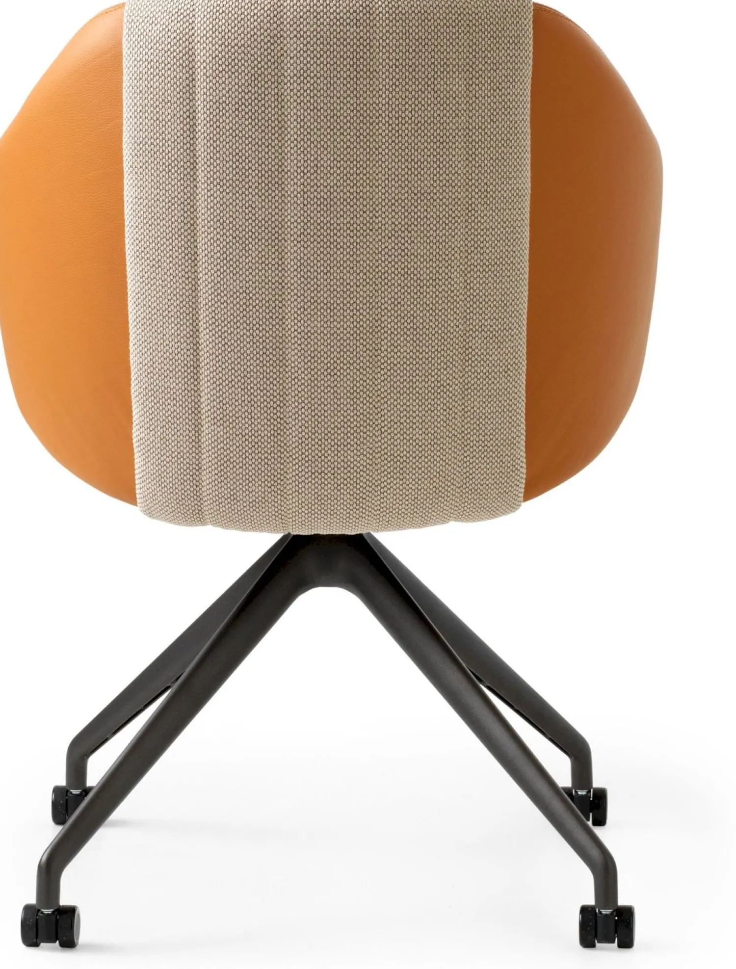 Design Stoelen|Eetkamerstoelen Met Wieltjes-Leolux Baani Eetkamerstoel Cognac