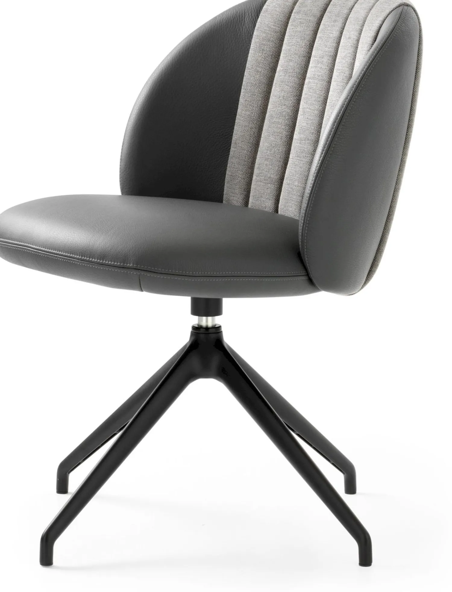 Design Stoelen|Eetkamerstoelen Met Wieltjes-Leolux Baani Eetkamerstoel Cognac