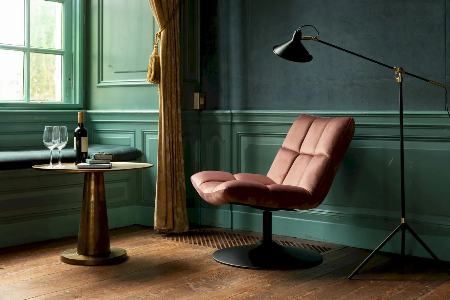 Draaifauteuils-Dutchbone Bar velvet Fauteuil Old Pink