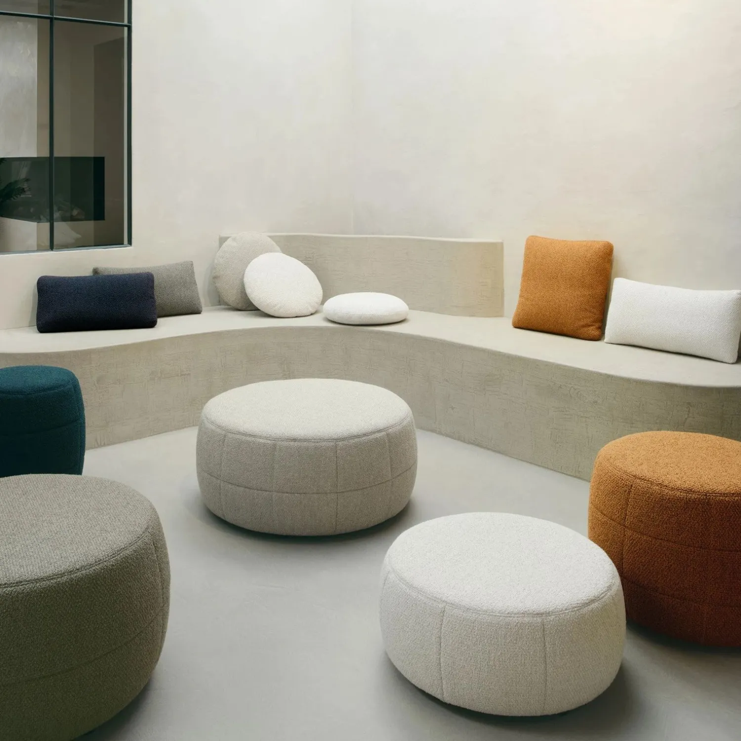 Poefjes & Krukjes-Design on Stock Barrell Poef Beige