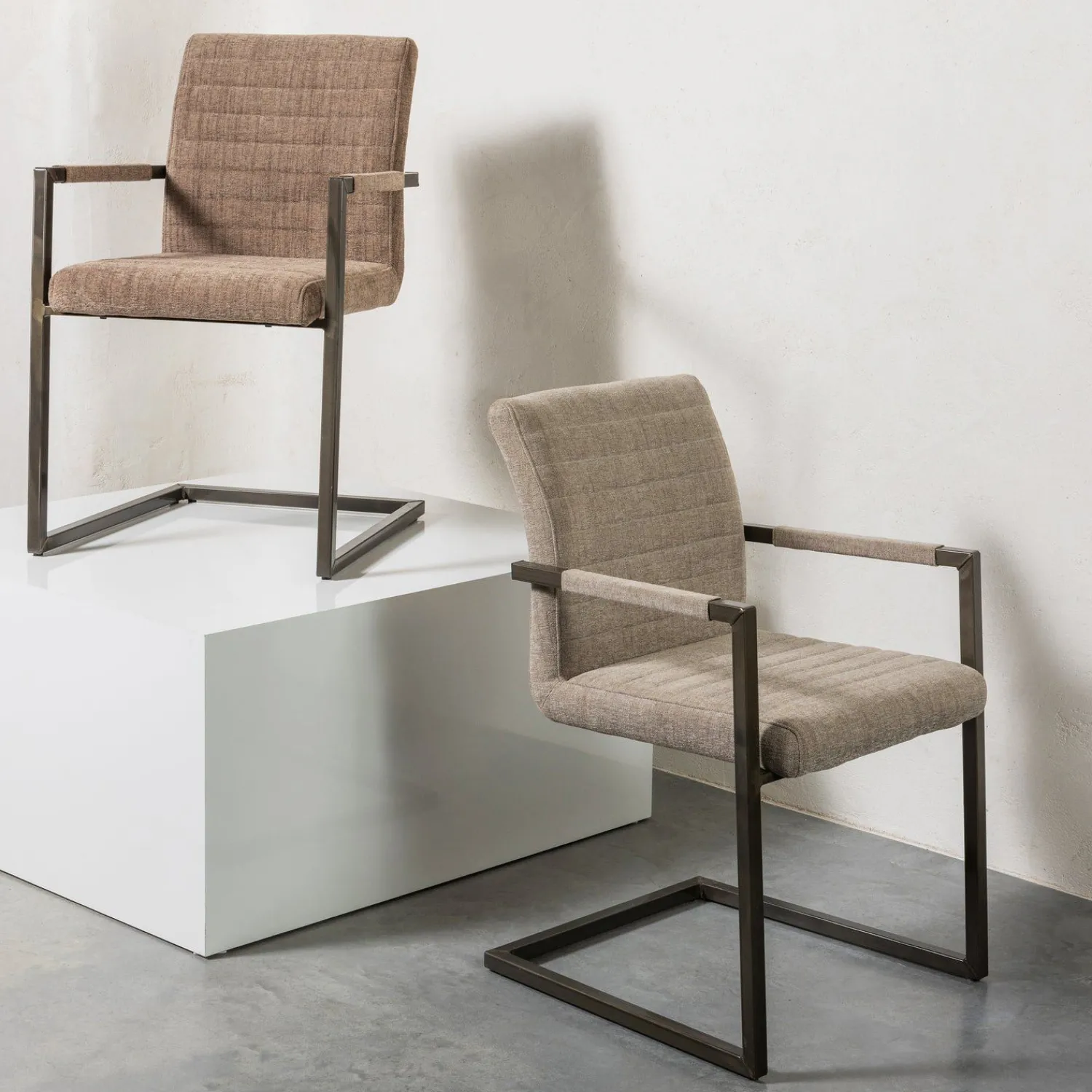 Eetkamerstoelen Met Armleuning-WOOOD Bas Armstoel Brown Melange