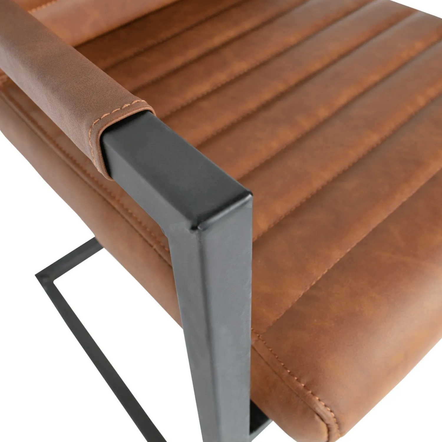 Eetkamerstoelen Met Armleuning-WOOOD Bas Eetkamerstoel cognac