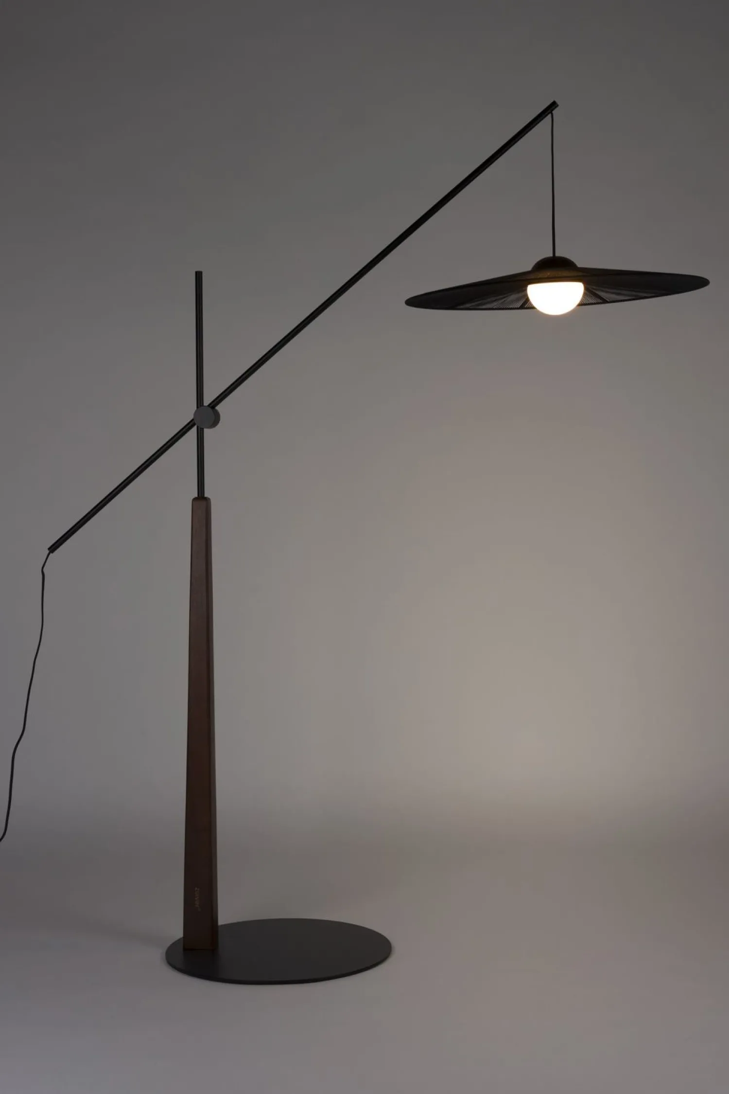 Design Vloerlampen|Vloerlampen-Zuiver Belle Vloerlamp Zwart