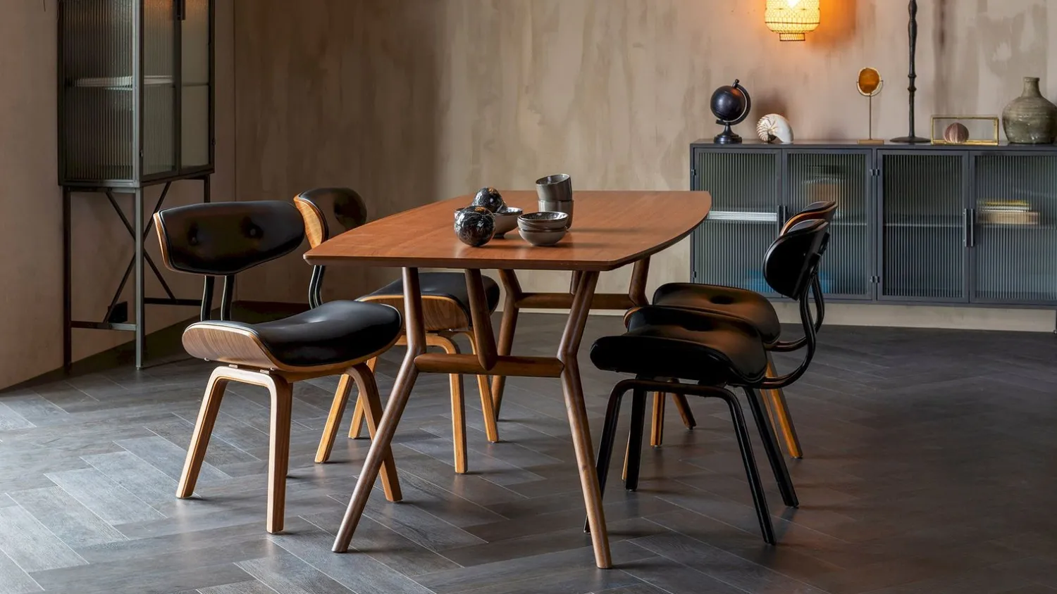 Eetkamerstoelen Zonder Armleuning-Dutchbone Blackwood Eetkamerstoel Walnut