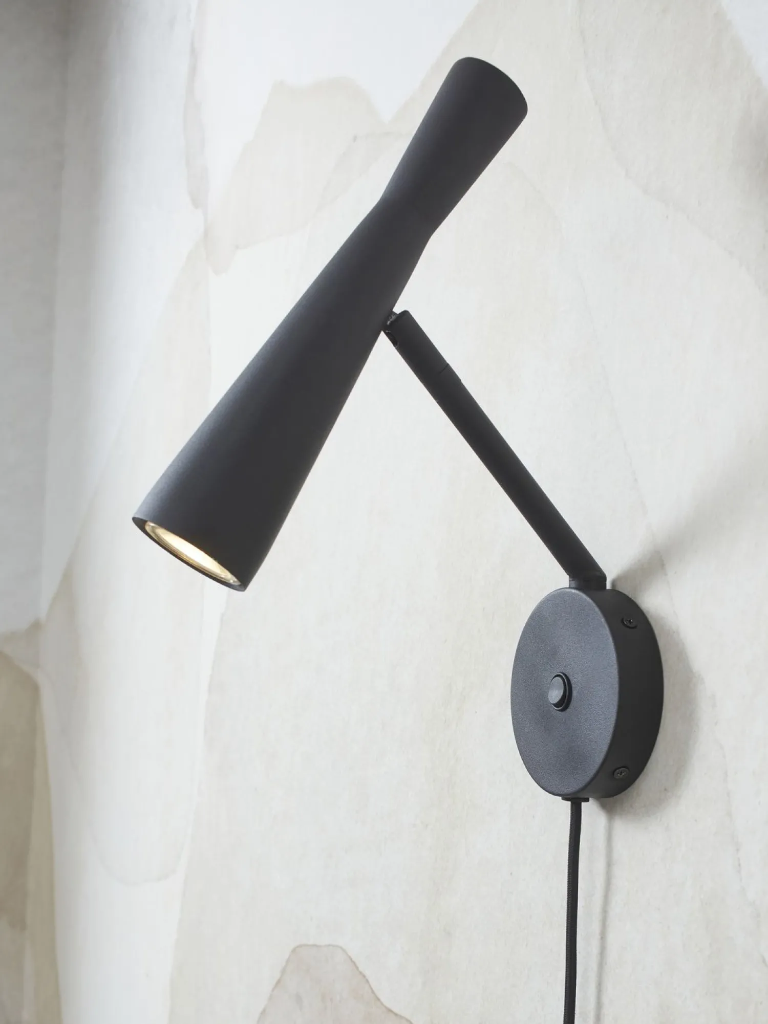 Industriële Wandlampen|Wandlampen-It's about RoMi Bordeaux Wandlamp Black