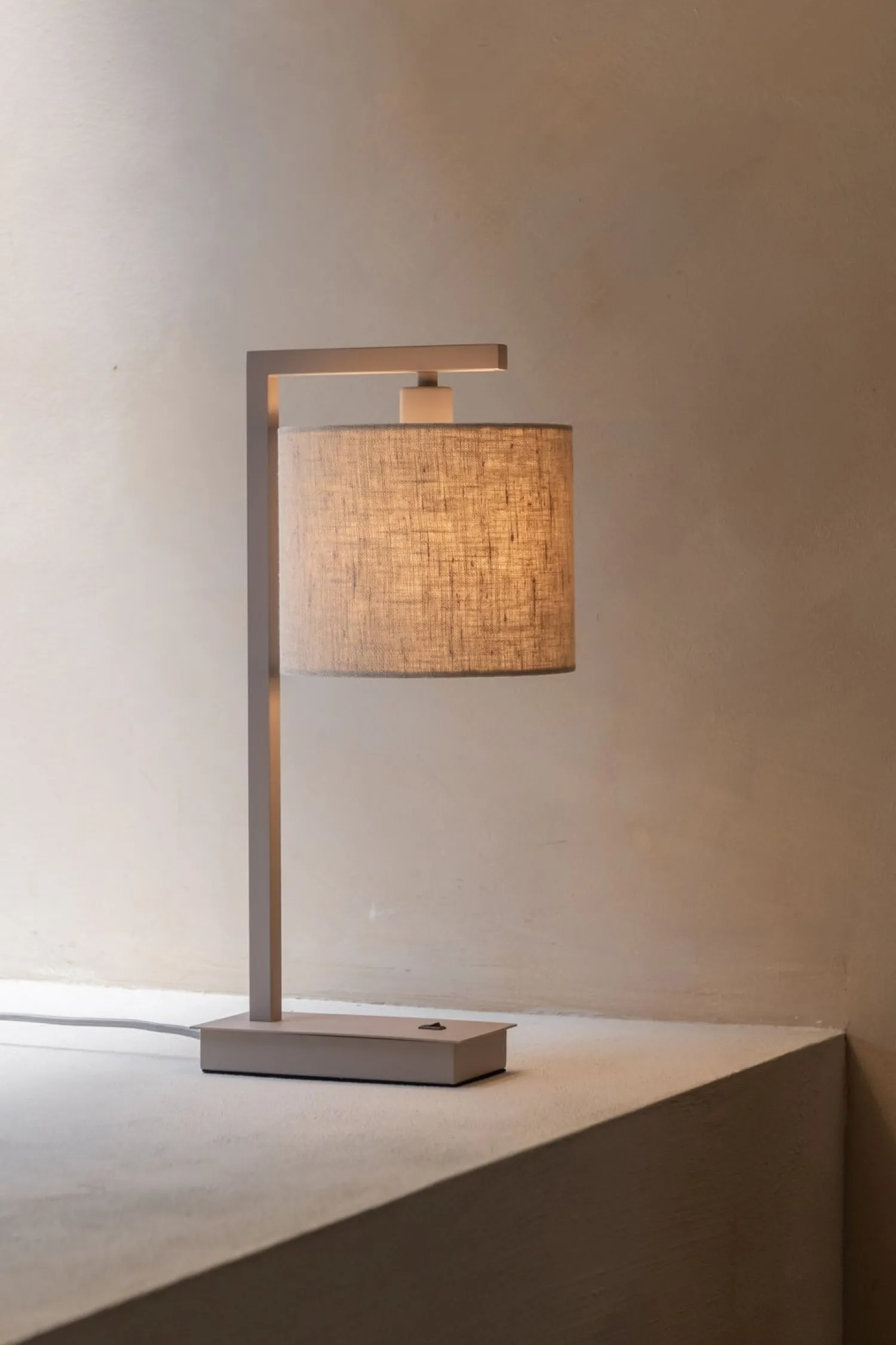 Moderne Tafellampen|Tafellampen-It's about RoMi Boston Tafellamp Sand, Light Linen