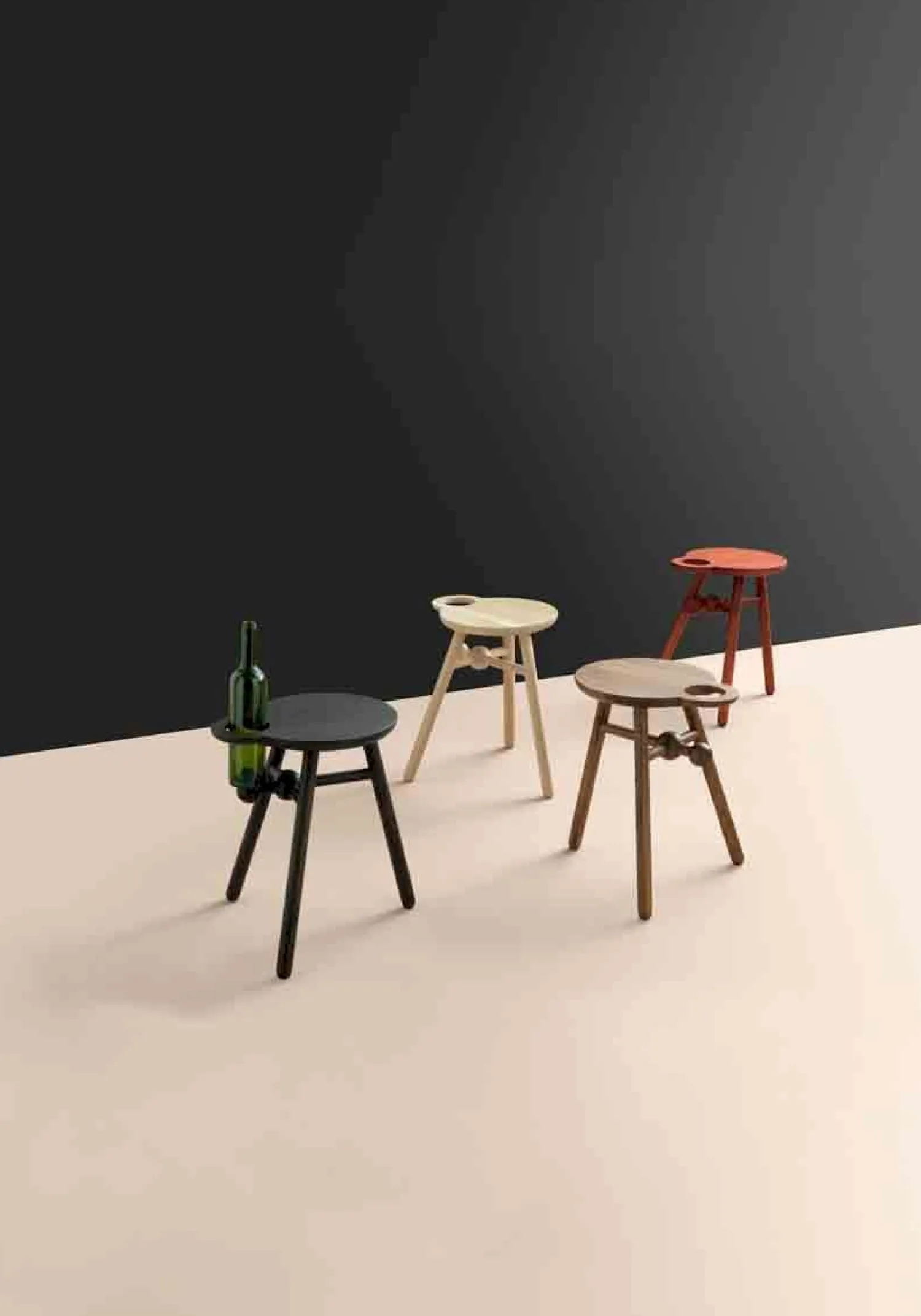 Houten Bijzettafels|Ronde Bijzettafels-Pode Bottle Stool Bijzettafel zwart