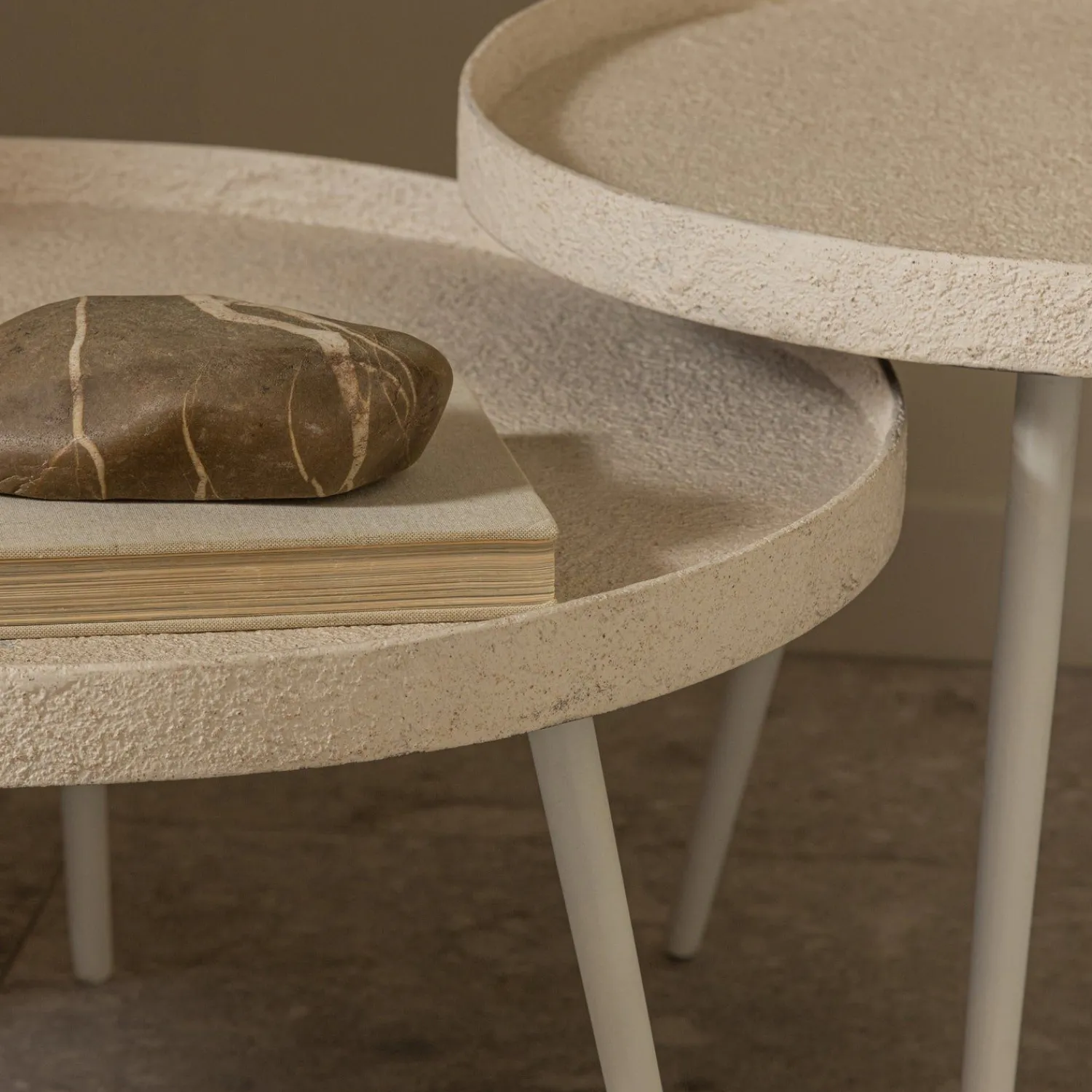 Houten Bijzettafels|Ronde Bijzettafels-WOOOD Bounds Bijzettafel Naturel