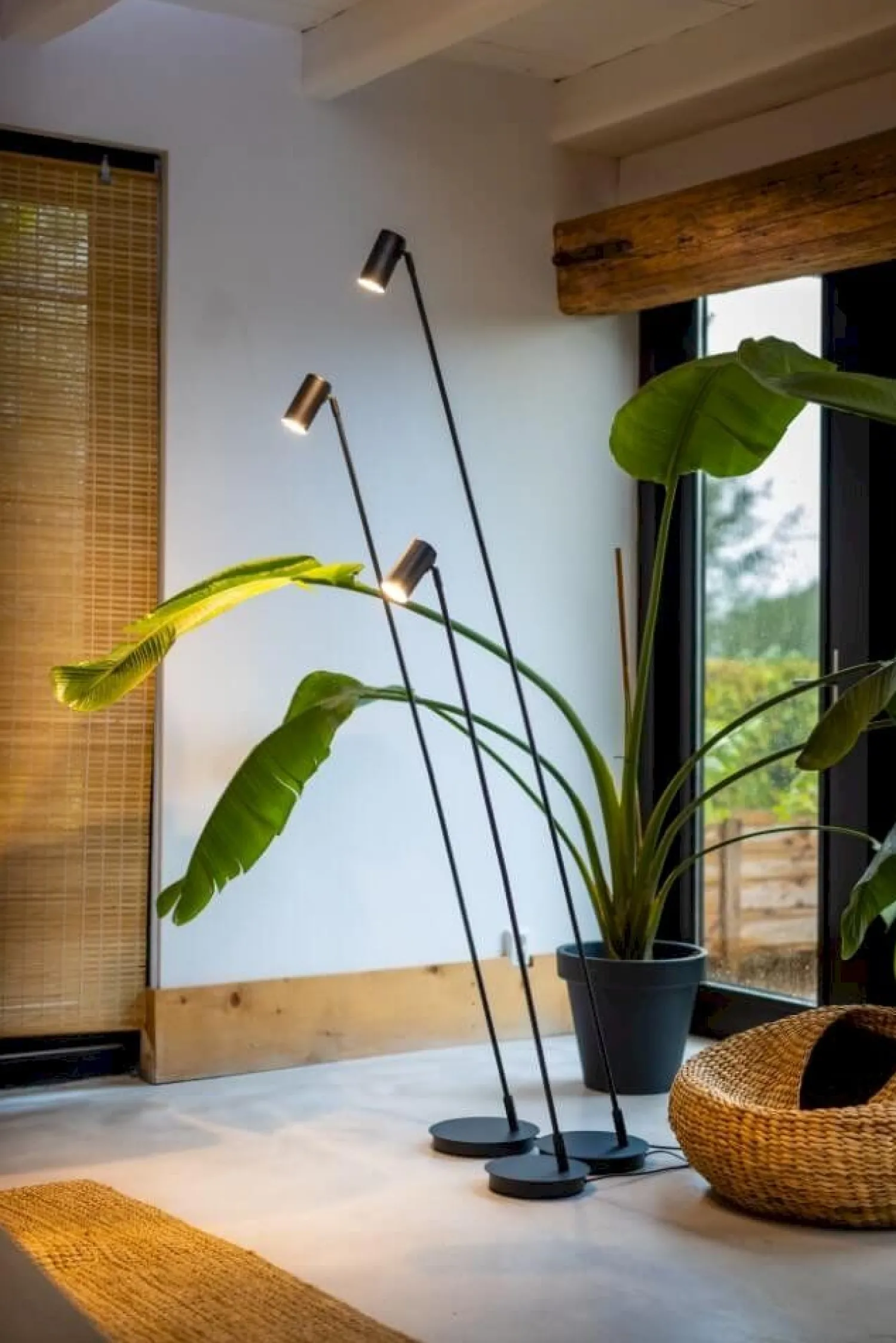 Industriële Vloerlampen|Vloerlampen-Eijerkamp Collectie Bowie Vloerlamp Zwart
