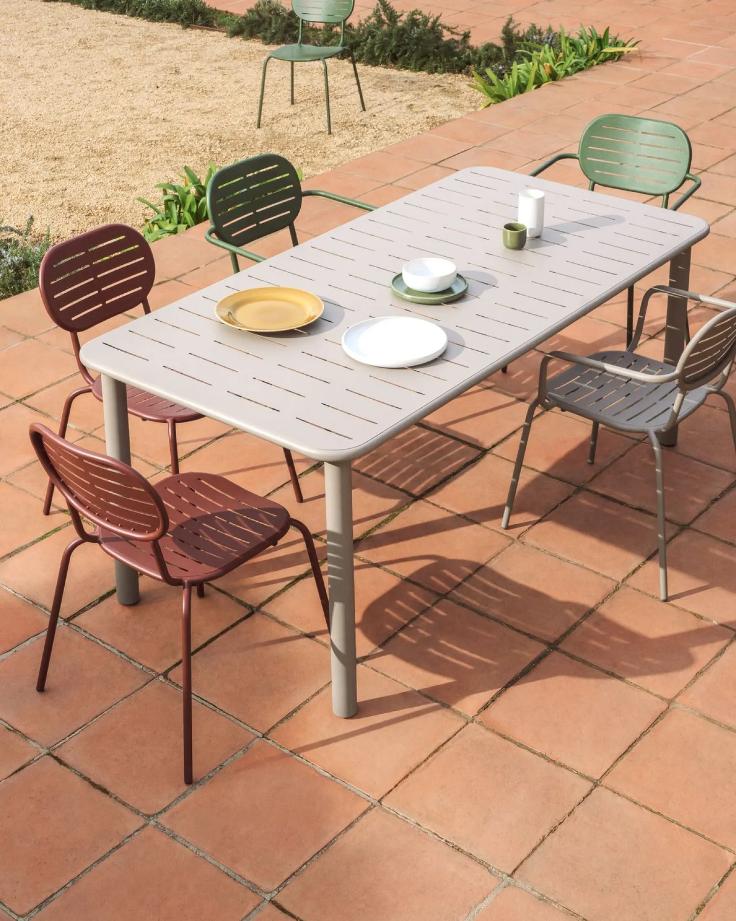 Tuinstoelen-Kave Home Brai Tuin Armstoel Taupe