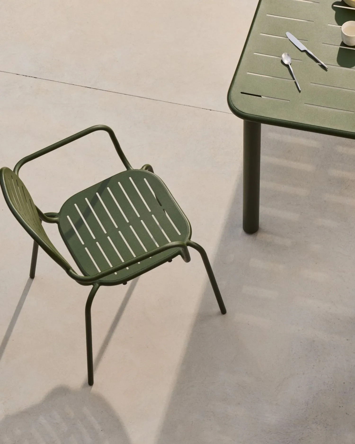 Tuinstoelen-Kave Home Brai Tuin Armstoel Donkergroen
