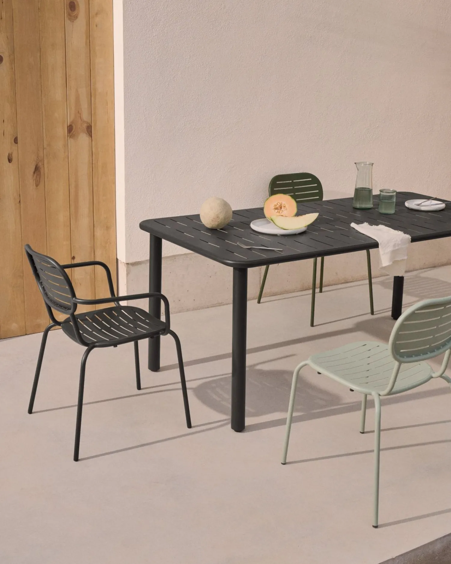 Tuinstoelen-Kave Home Brai Tuin Armstoel Donkergrijs