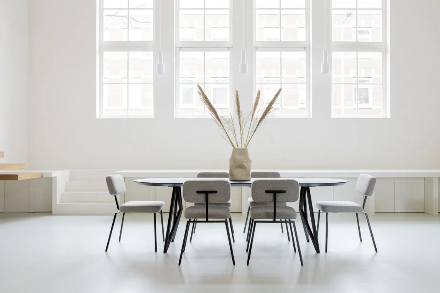 Houten Eettafels|Ovale Eettafels-Studio HENK Butterfly Plat Ovaal Eettafel Zwart