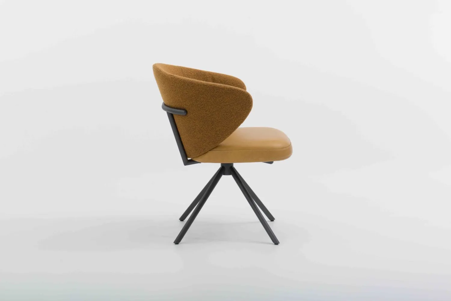 Design Stoelen|Draaibare Eetkamerstoelen-Bert Plantagie Calix Statief Eetkamerstoel Light Grey