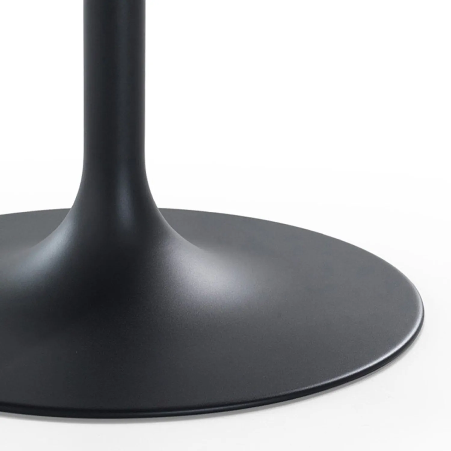 Houten Eettafels|Ronde Eettafels-Artifort Clarion Eettafel Bruin