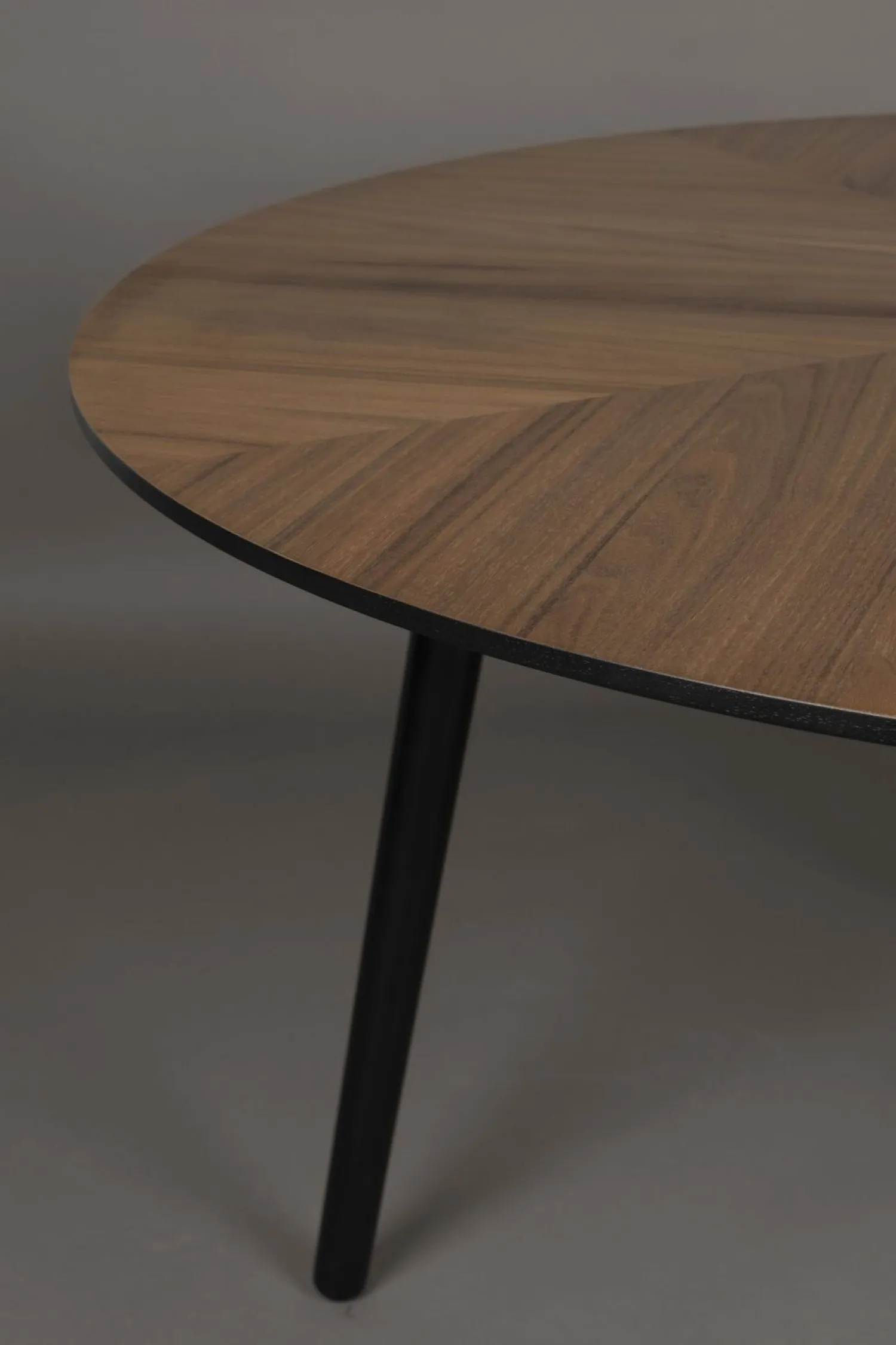 Houten Eettafels|Ronde Eettafels-Dutchbone Clover Rond Eettafel Bruin