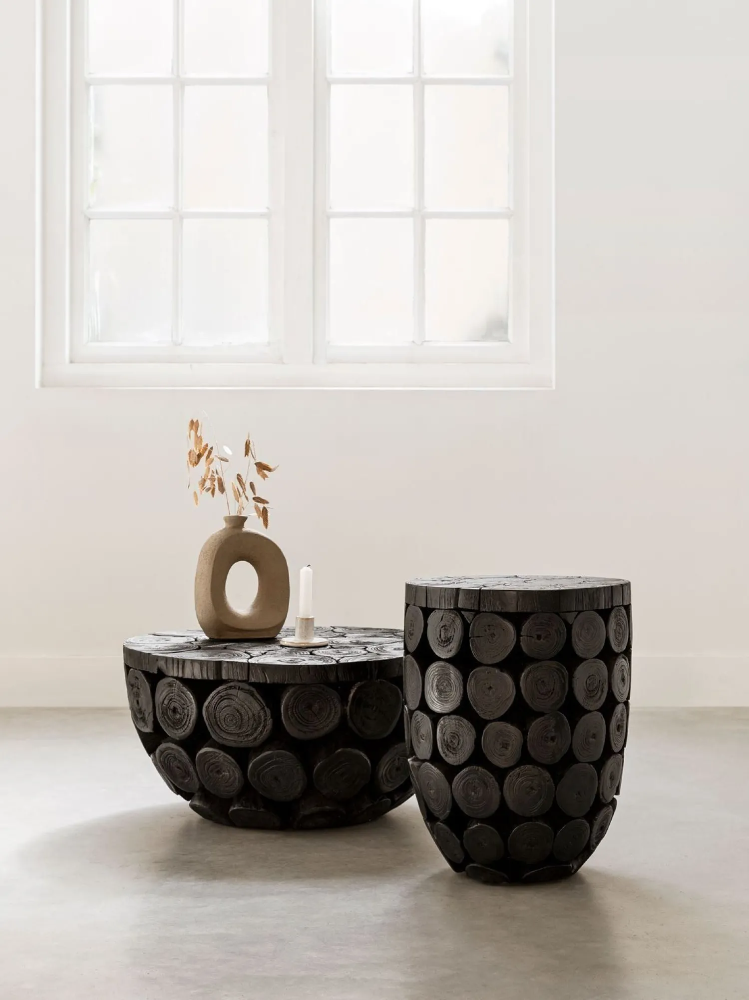 Houten Bijzettafels|Ronde Bijzettafels-MUST Living Cone Bijzettafel Zwart