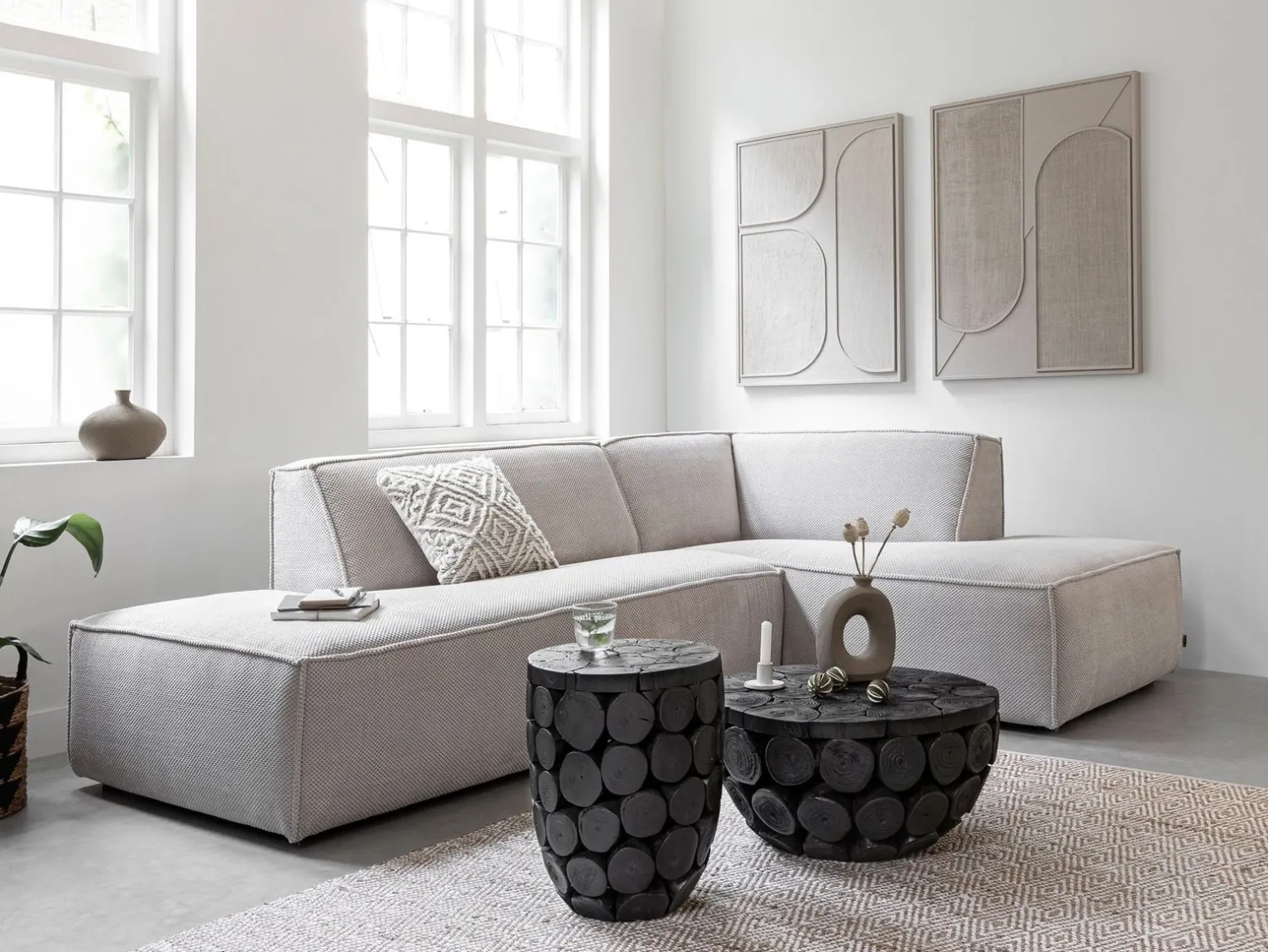 Houten Bijzettafels|Ronde Bijzettafels-MUST Living Cone Bijzettafel Zwart