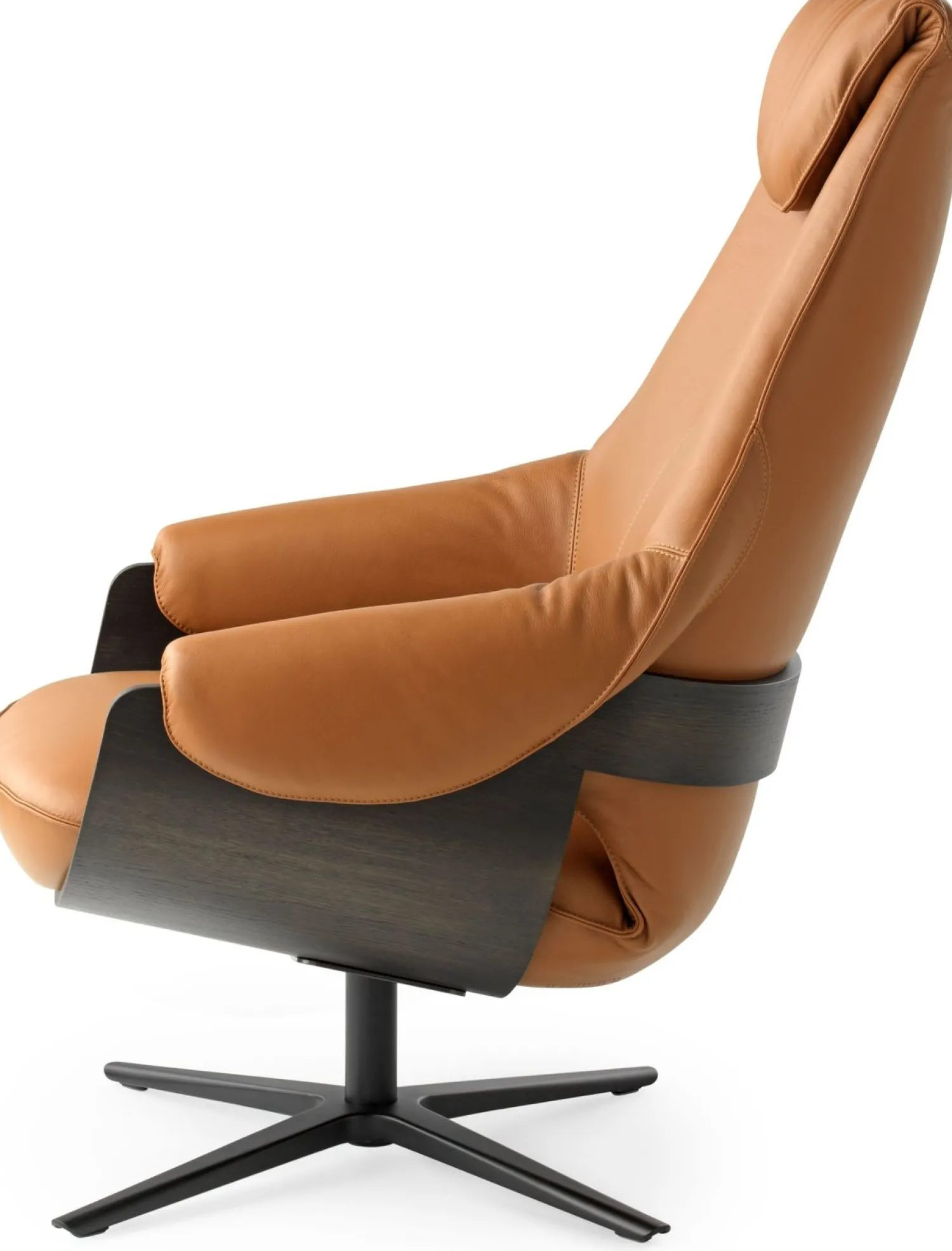 Design Fauteuils-Leolux Cream Plus Fauteuil Cream, Walnut