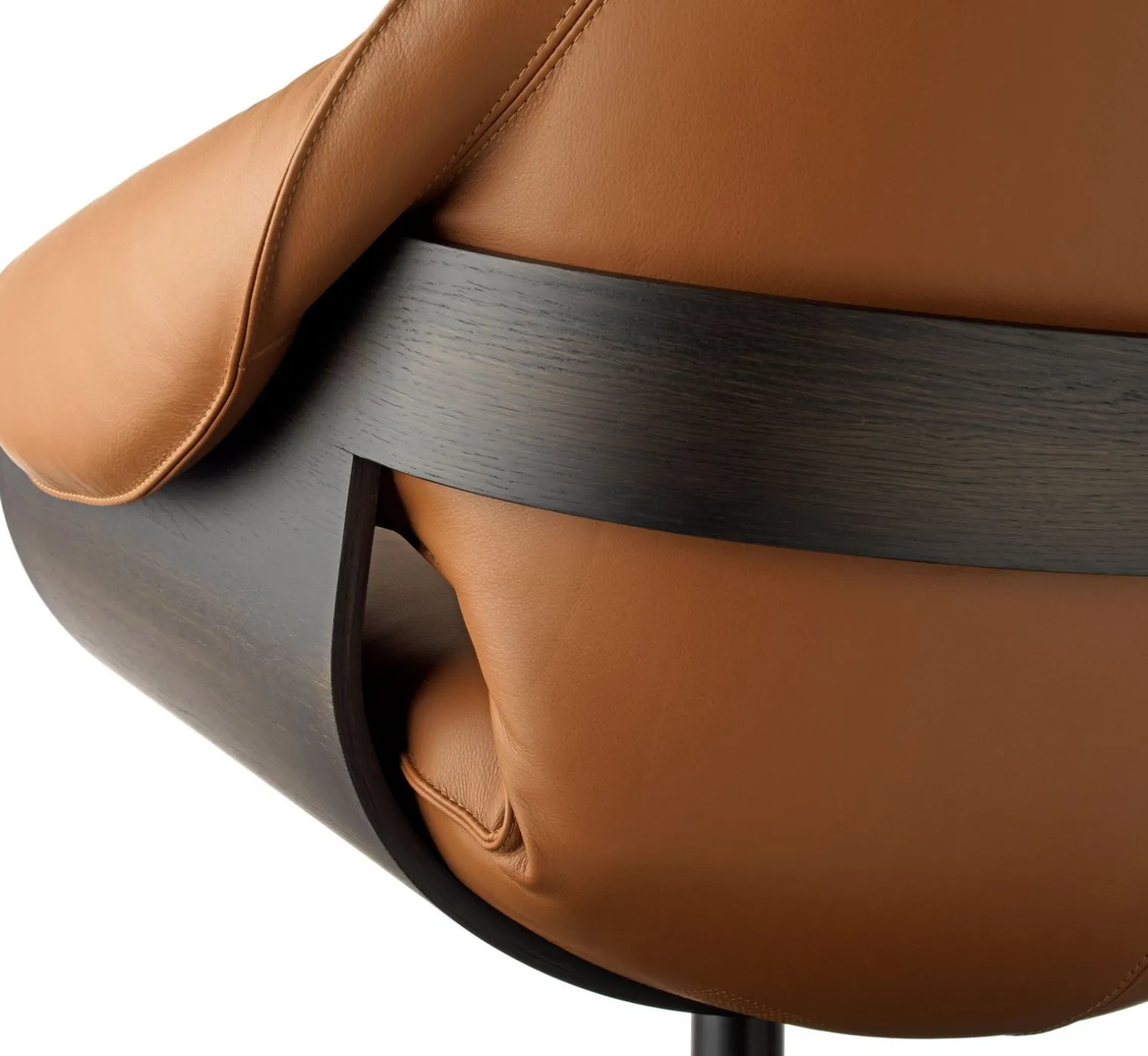 Design Fauteuils-Leolux Cream Plus Fauteuil Cream, Walnut