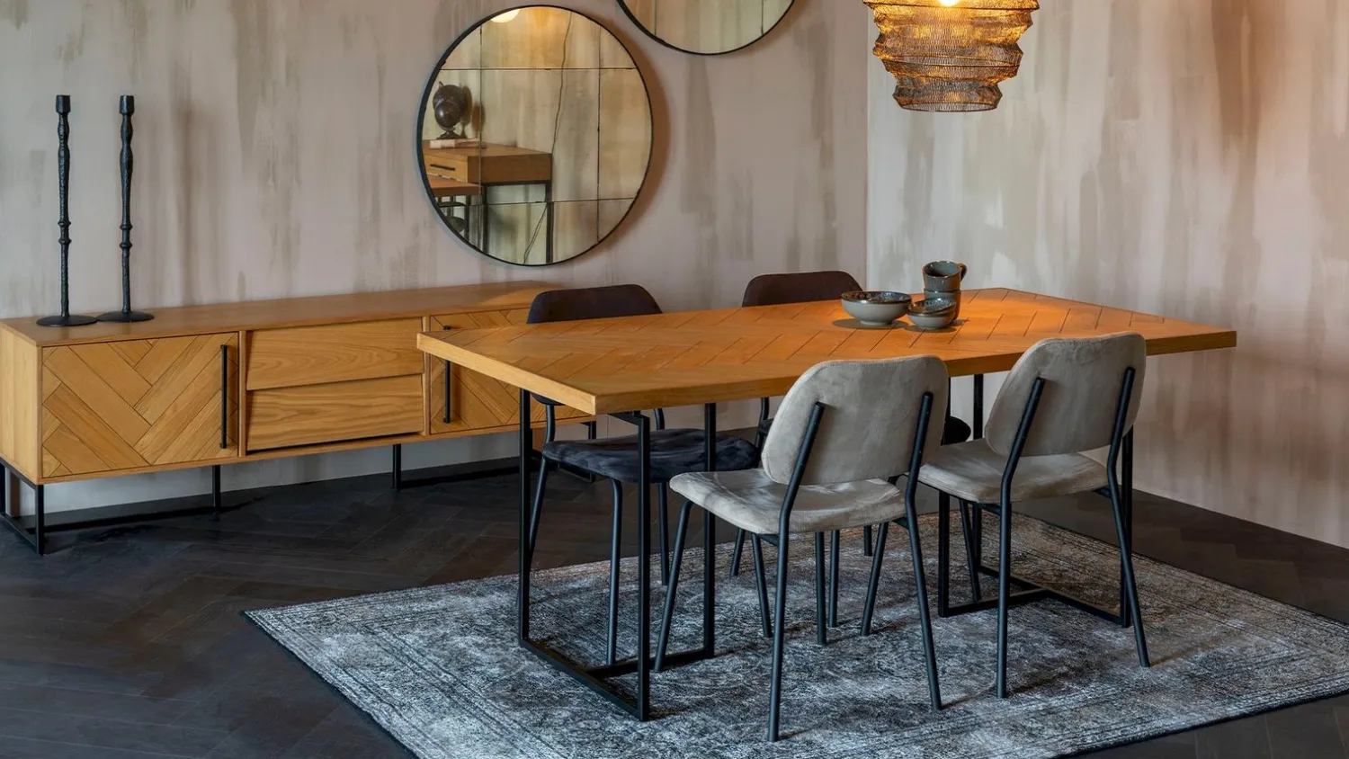 Eetkamerstoelen Zonder Armleuning-Dutchbone Darby Eetkamerstoel Beige