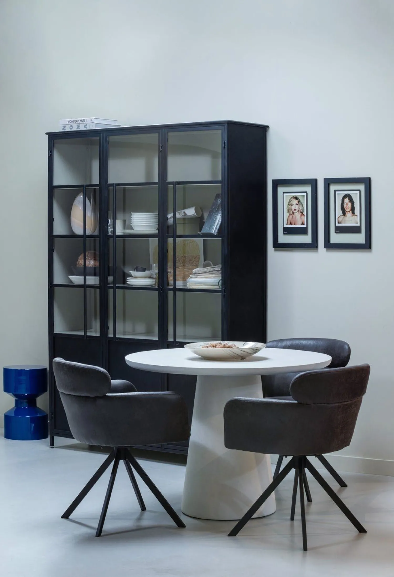 Vitrinekasten-WOOOD Exhibit 3-deurs Vitrinekast Black