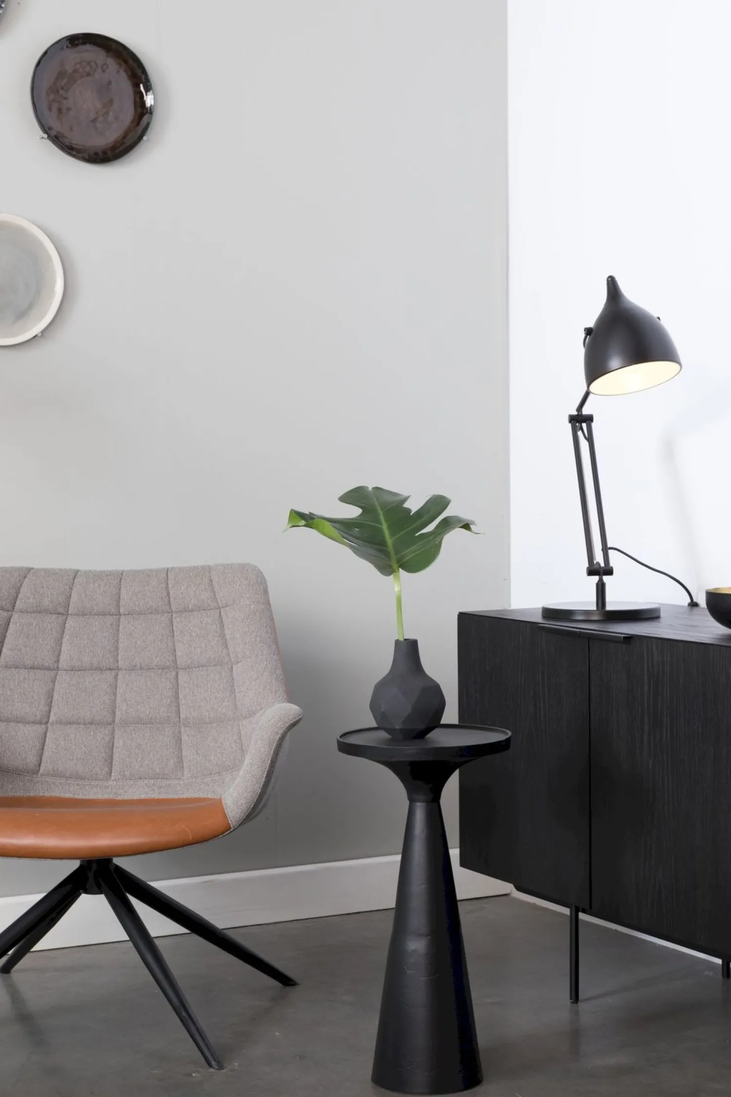 Ronde Bijzettafels-Zuiver Floss Bijzettafel Black