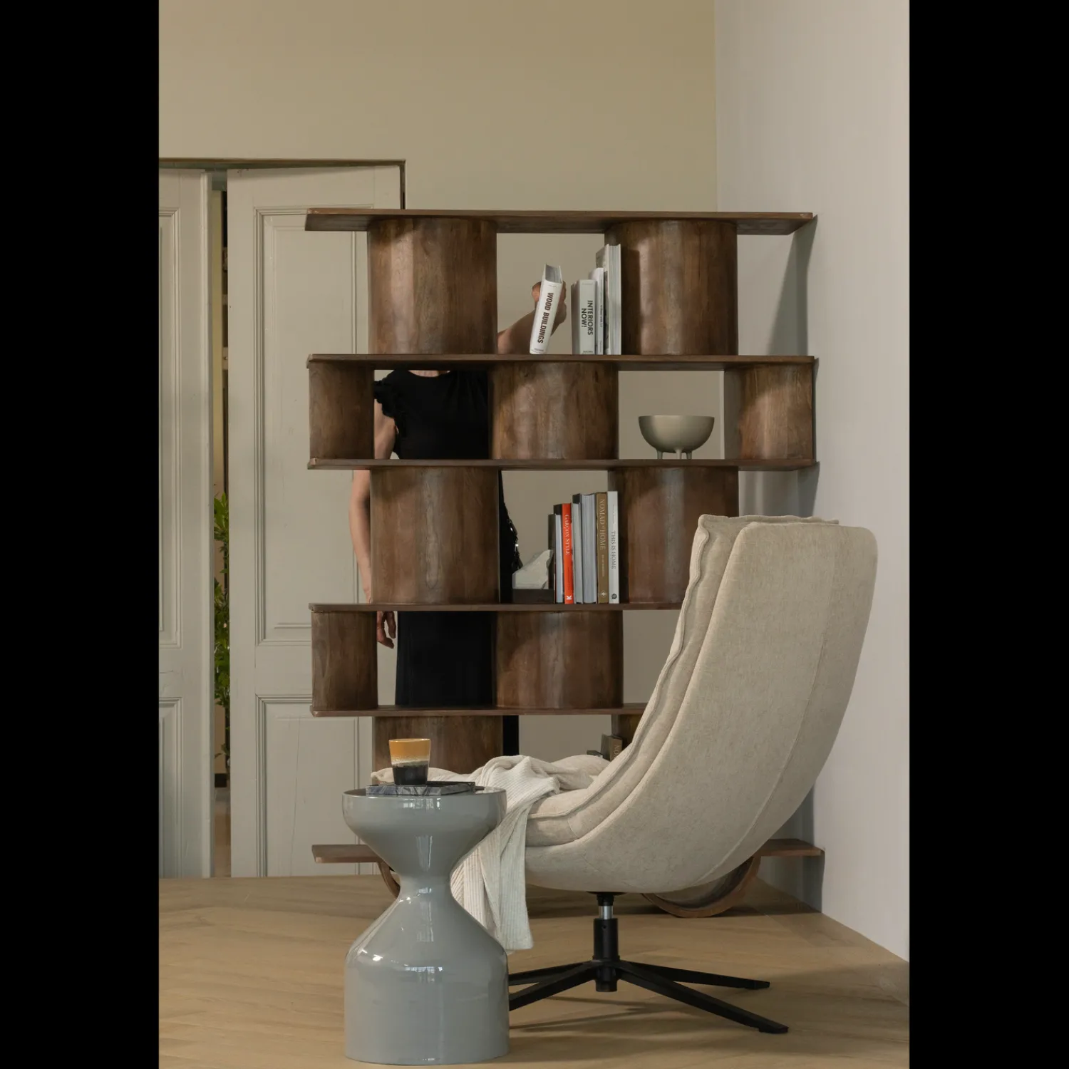 Ronde Bijzettafels-WOOOD Floyd Bijzettafel Lichtgrijs