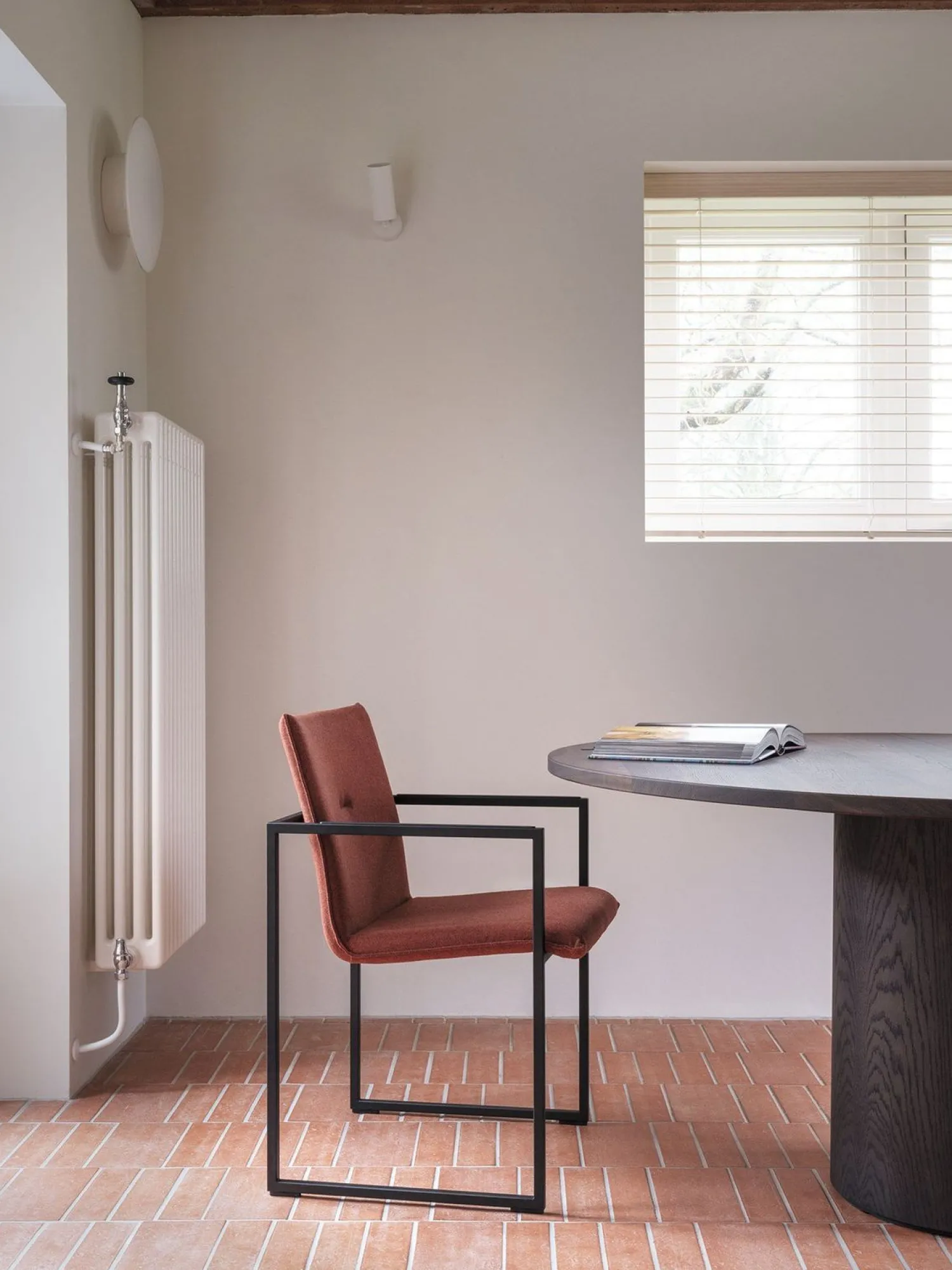 Eetkamerstoelen Met Armleuning|Design Stoelen-Arco Frame Friendly Eetkamerstoel Rust