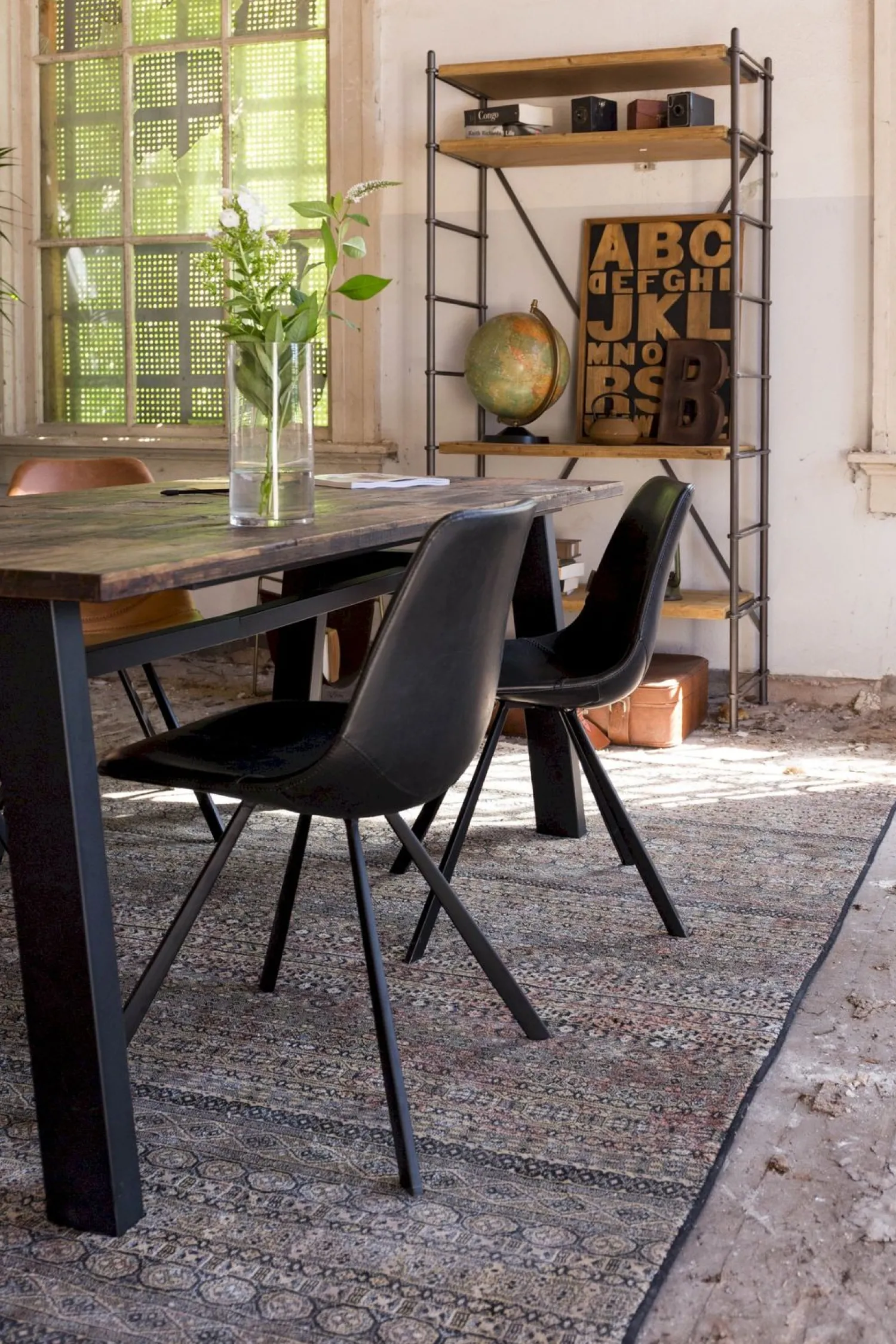 Kuipstoelen|Eetkamerstoelen Zonder Armleuning-Dutchbone Franky Eetkamerstoel Black