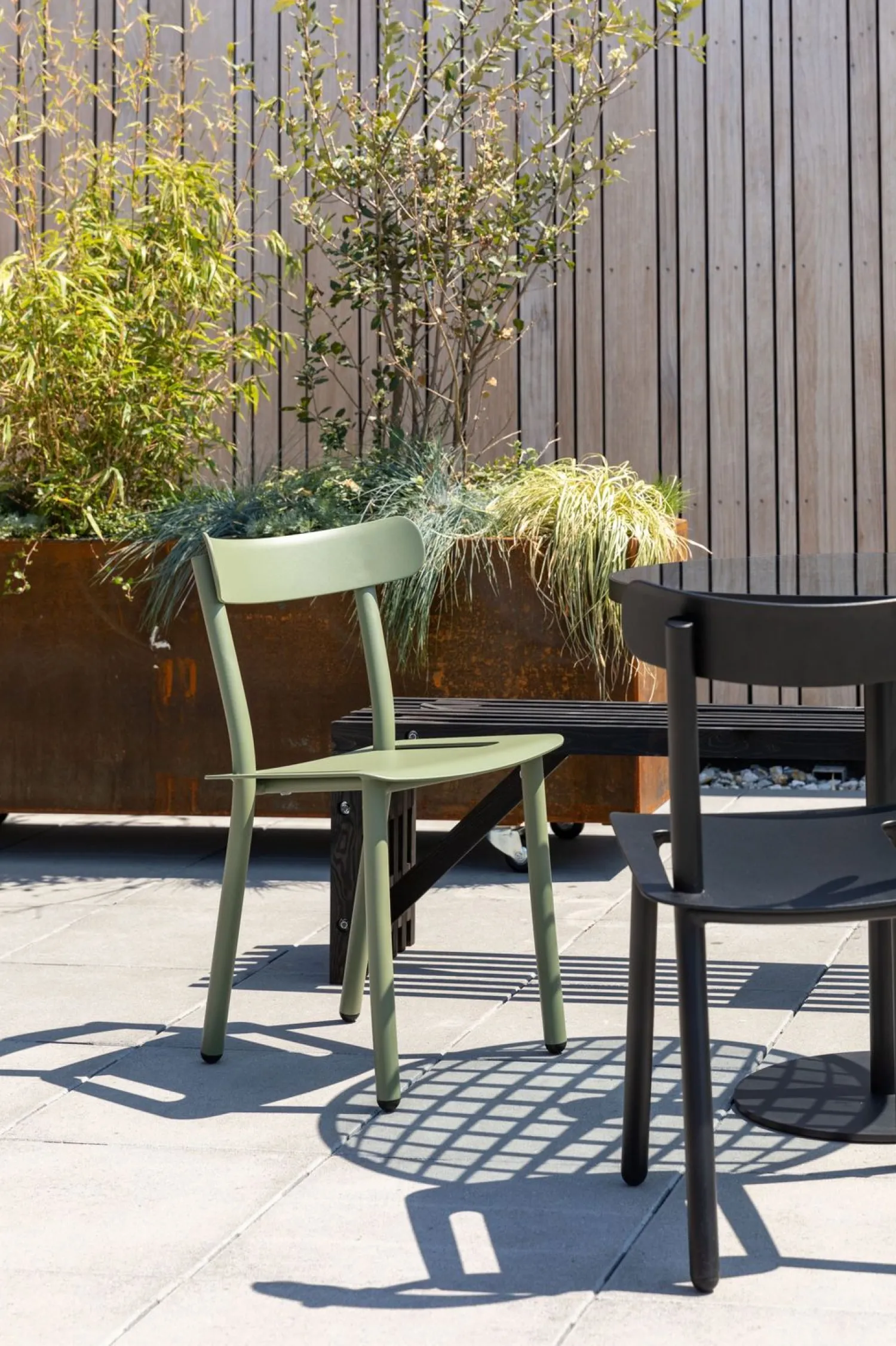Tuinstoelen-Zuiver Garden (set van 2) Tuinstoel groen