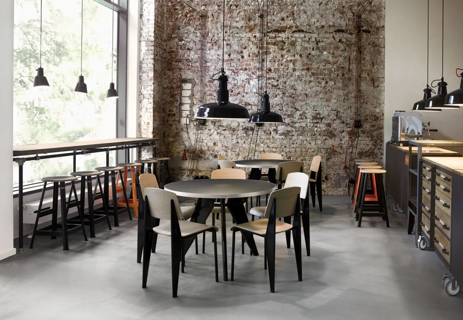 Houten Eettafels|Ronde Eettafels-Vitra Gueridon Eettafel Naturel