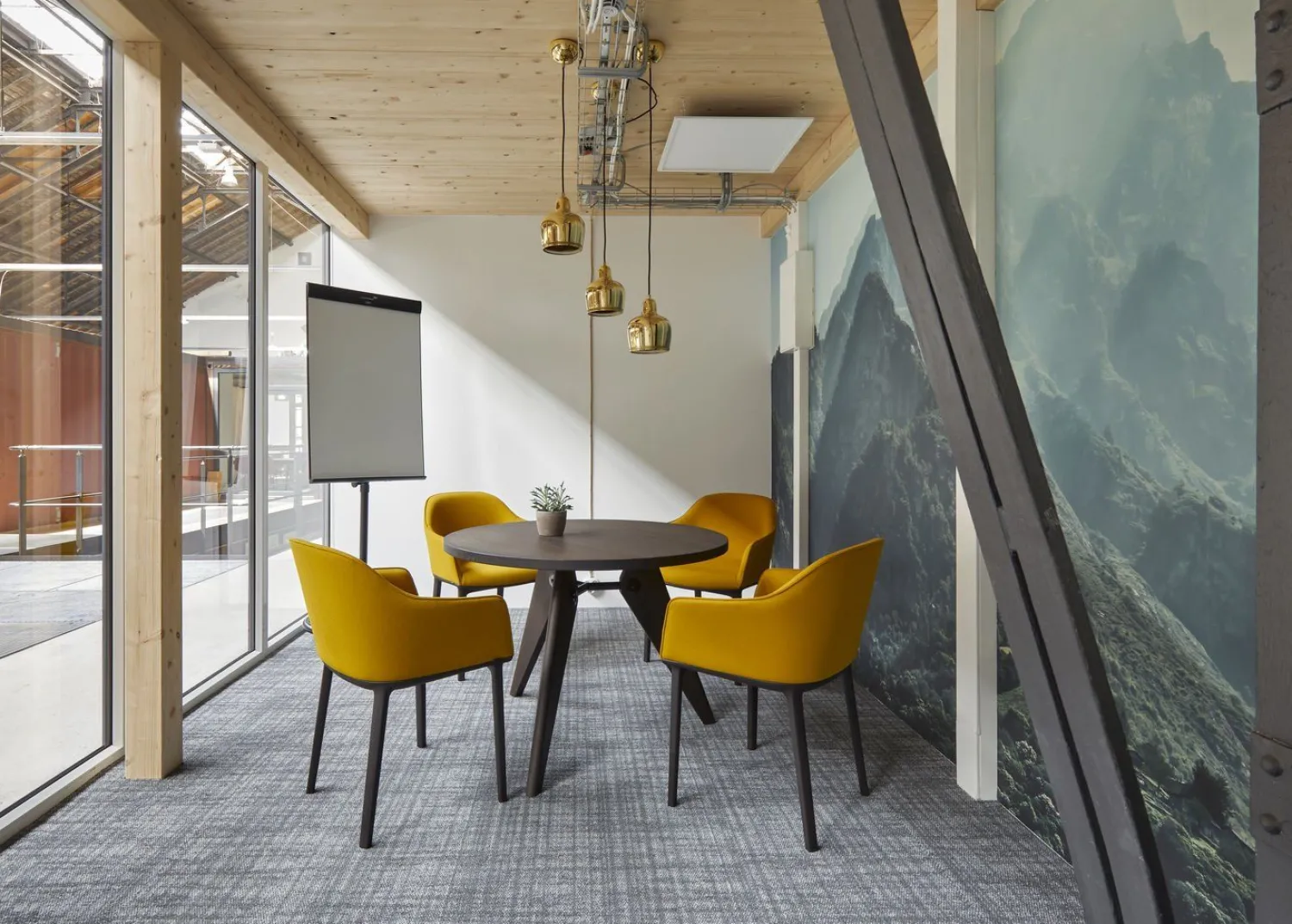 Houten Eettafels|Ronde Eettafels-Vitra Gueridon Eettafel Naturel