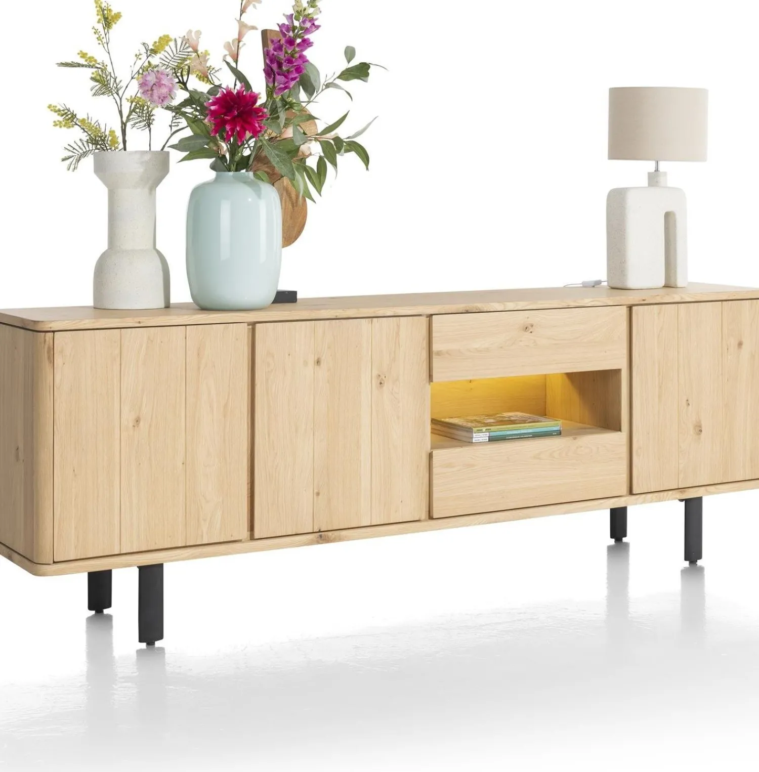 Dressoirs-Henders en Hazel Homestead 3 deurs Dressoir Natural