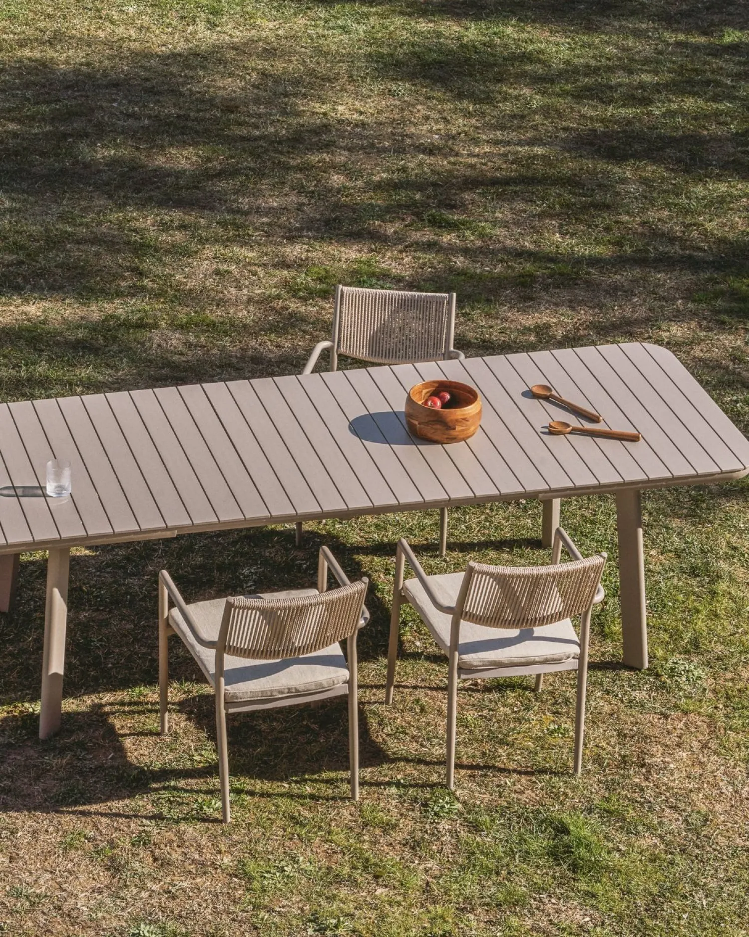 Tuintafels-Kave Home Izola Uitschuifbare Tuintafel Beige