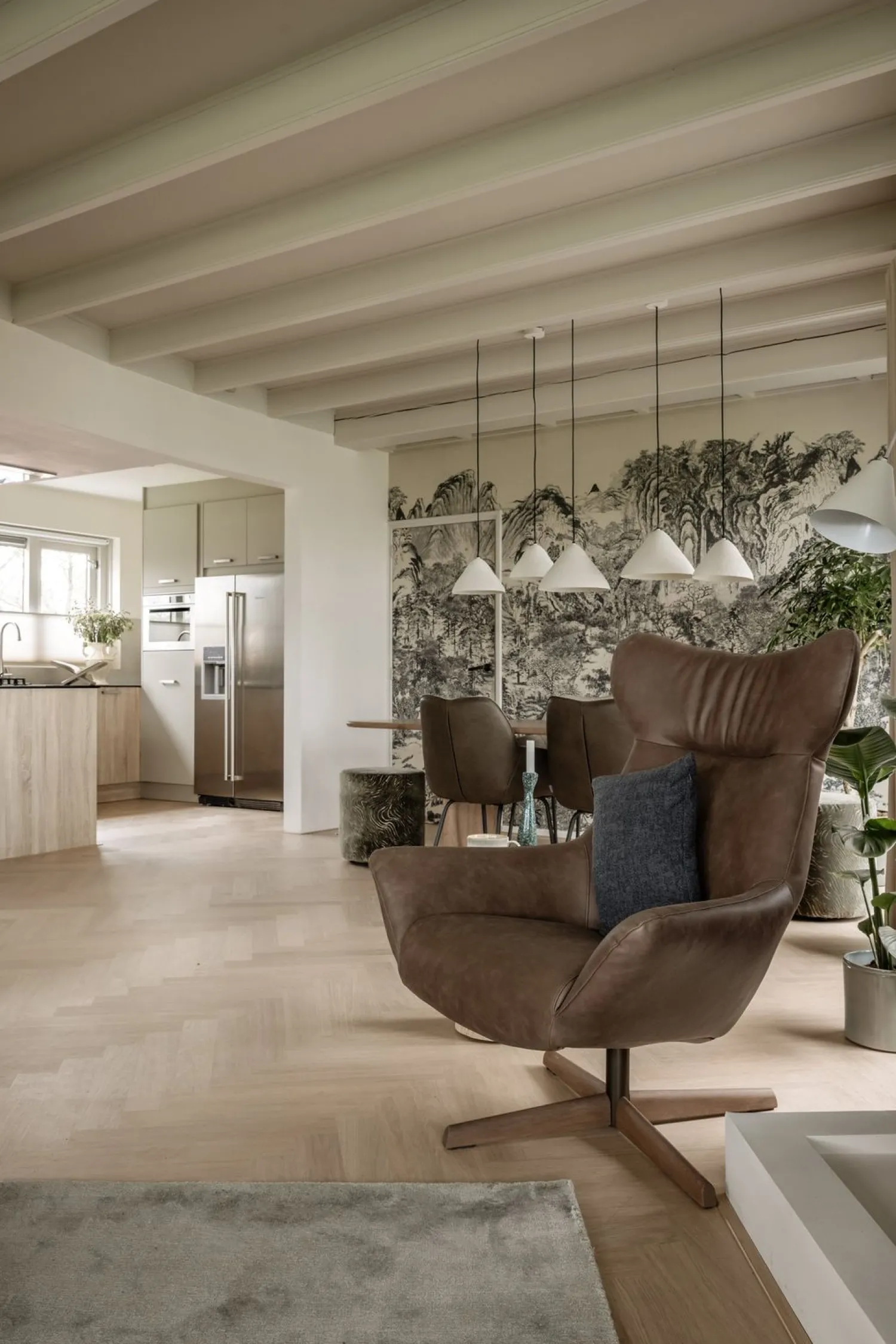 Draaifauteuils|Relaxfauteuils-Eijerkamp Collectie Joe Fauteuil Sand