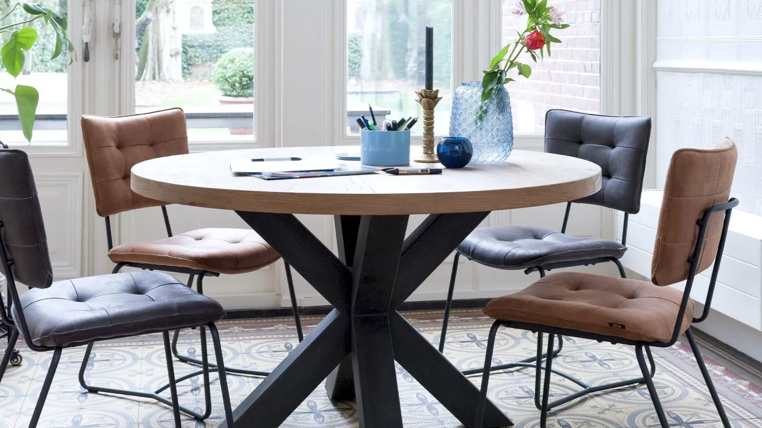 Eetkamerstoelen Zonder Armleuning|Eetkamerstoelen Met Armleuning-Henders en Hazel Julien Eetkamerstoel Cognac