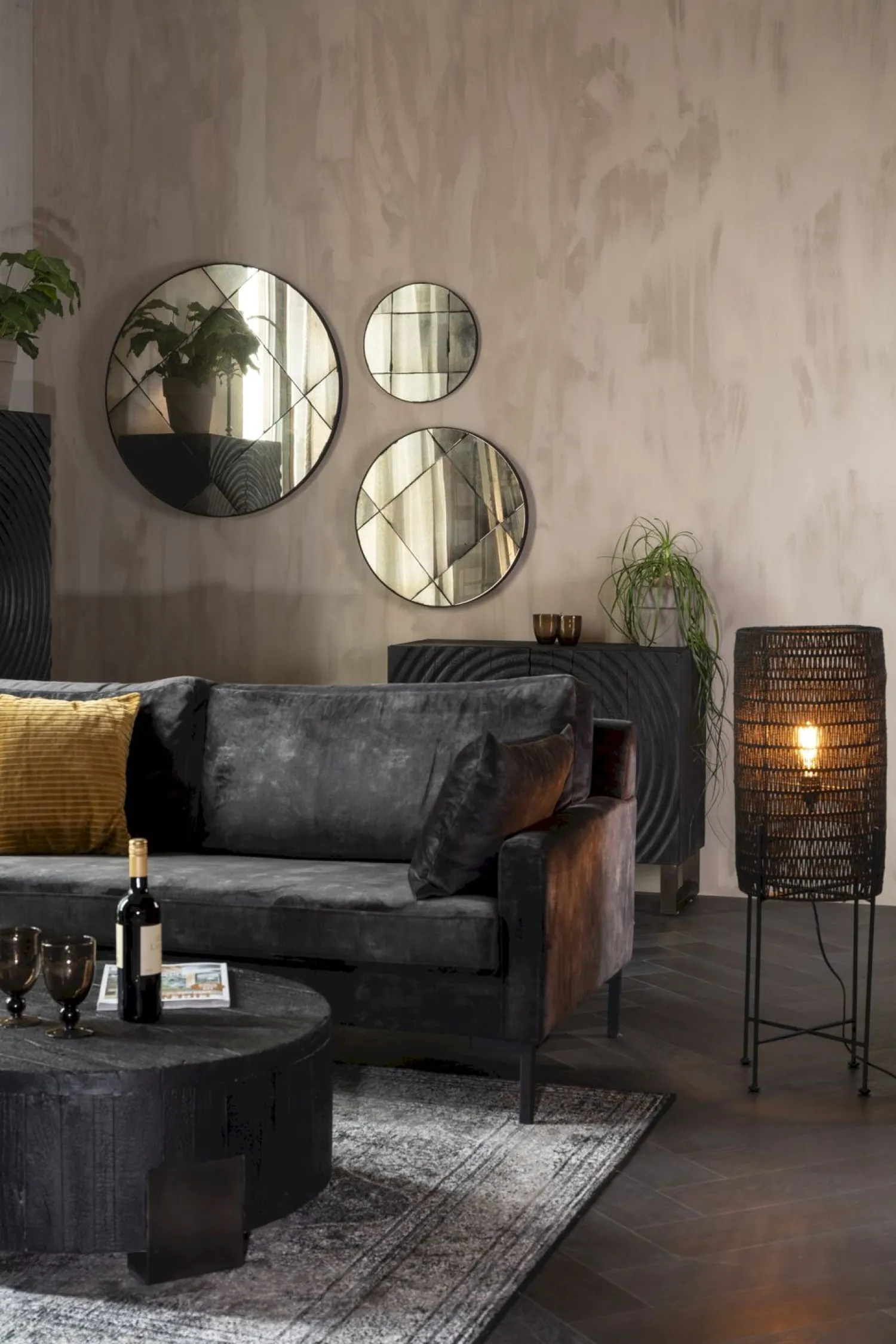 Industriële Vloerlampen|Vloerlampen-Dutchbone Kari Vloerlamp Black