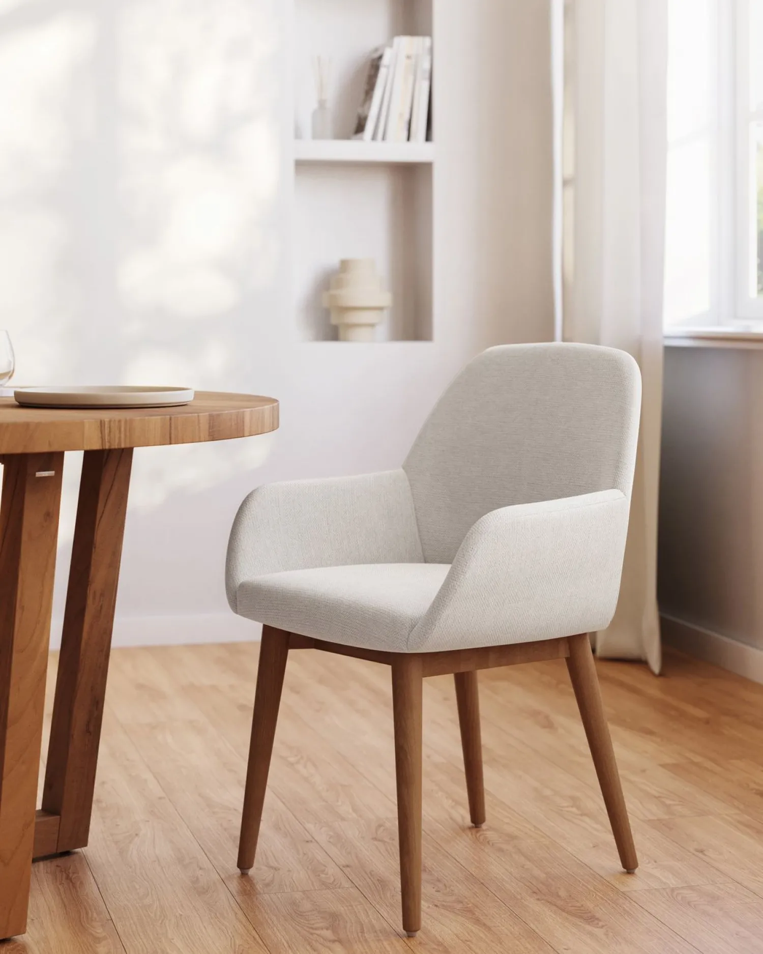 Eetkamerstoelen Met Armleuning-Kave Home Konna Essenhout Eetkamerstoel Creme, Donkerbruin