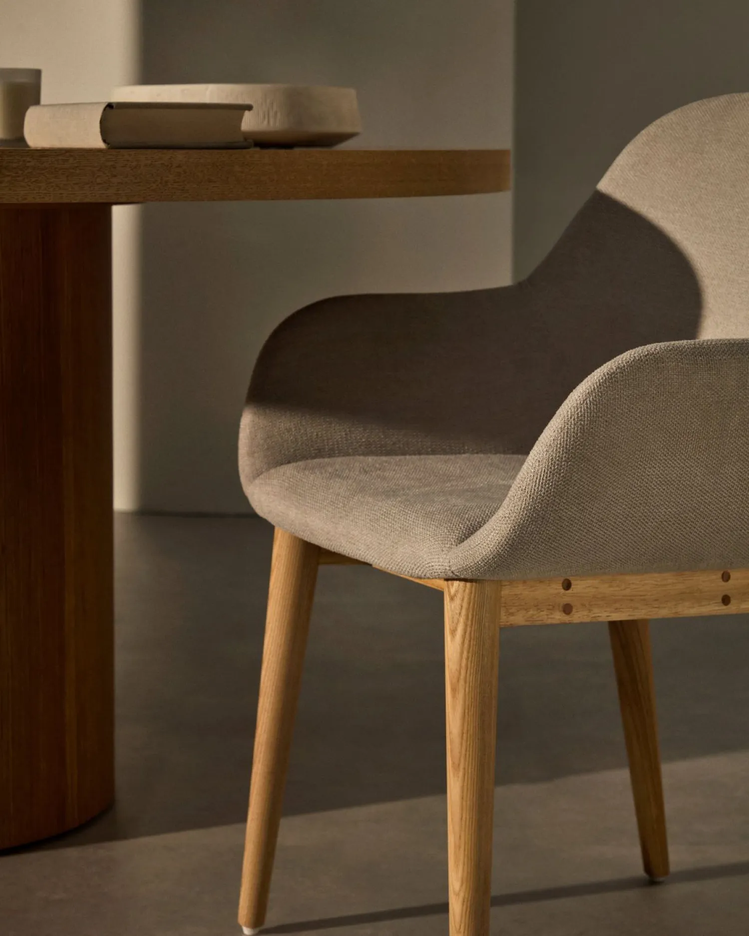 Eetkamerstoelen Met Armleuning-Kave Home Konna Essenhout Eetkamerstoel Creme, Naturel