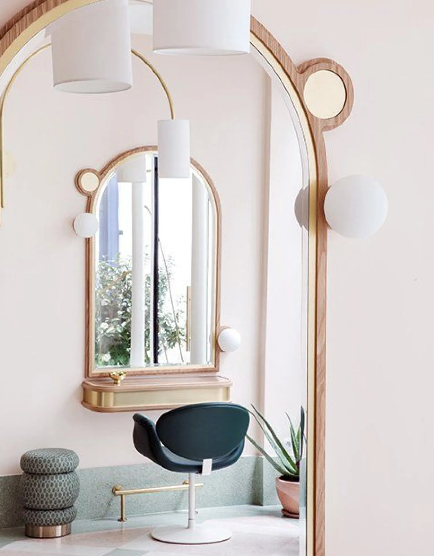 Design Stoelen|Eetkamerstoelen Met Armleuning-Artifort Little Tulip Eetkamerstoel Oranje