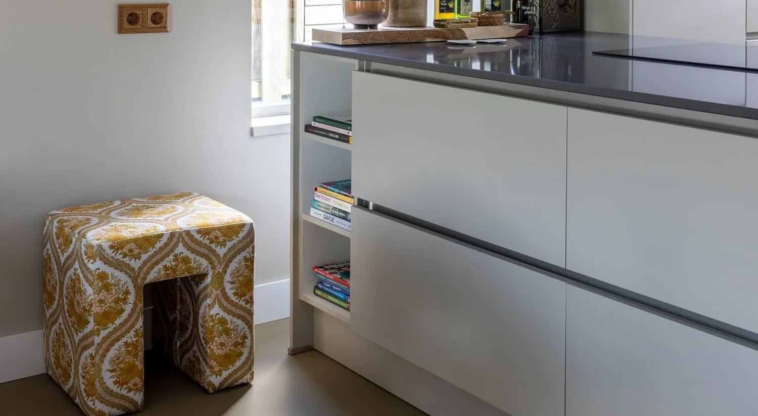 Hockers|Poefs-HKLIVING Lobby Hocker Oranje, Geel, Wit