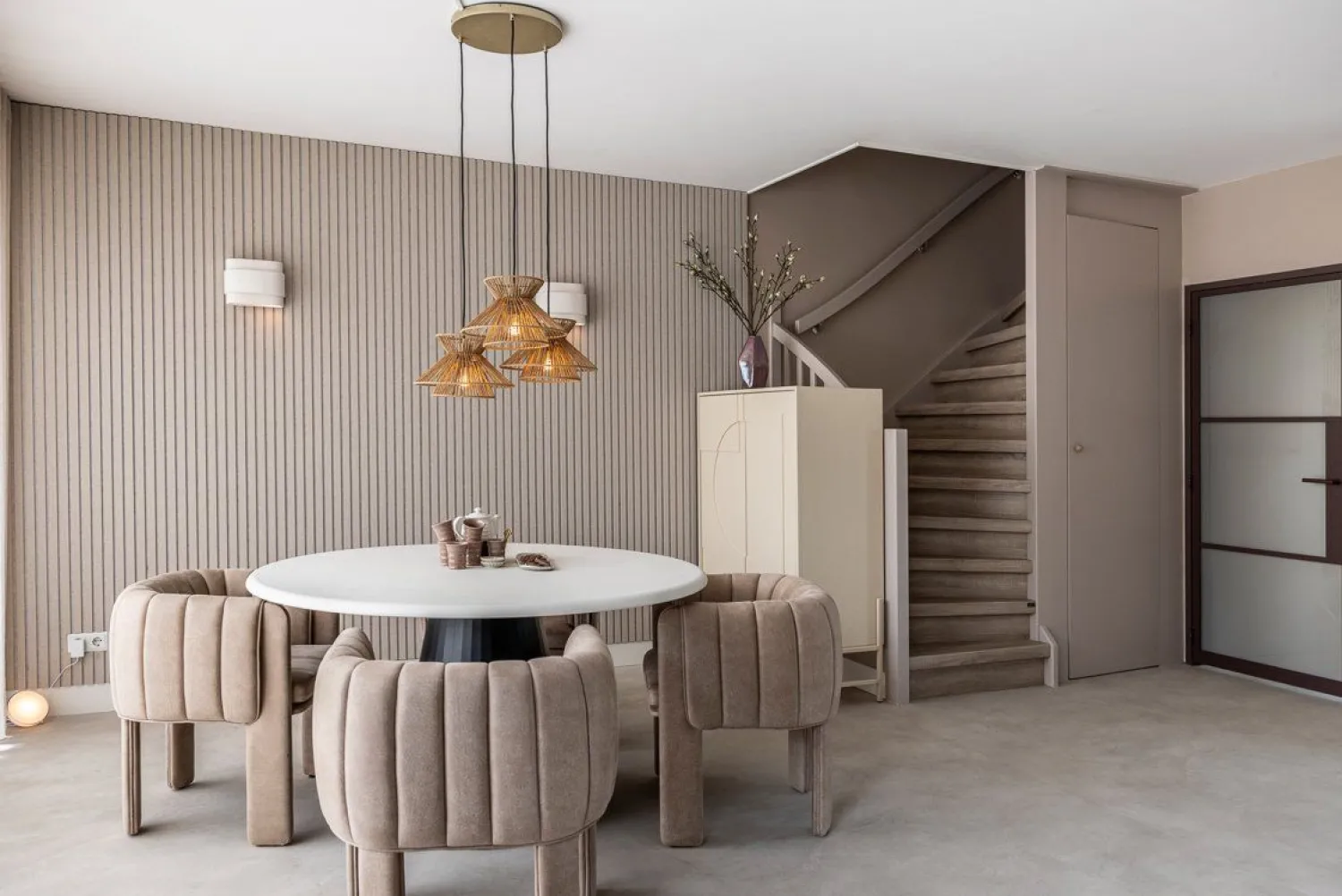 Houten Eettafels|Ronde Eettafels-XOOON Lund Cone Rond Eettafel Stone Skin
